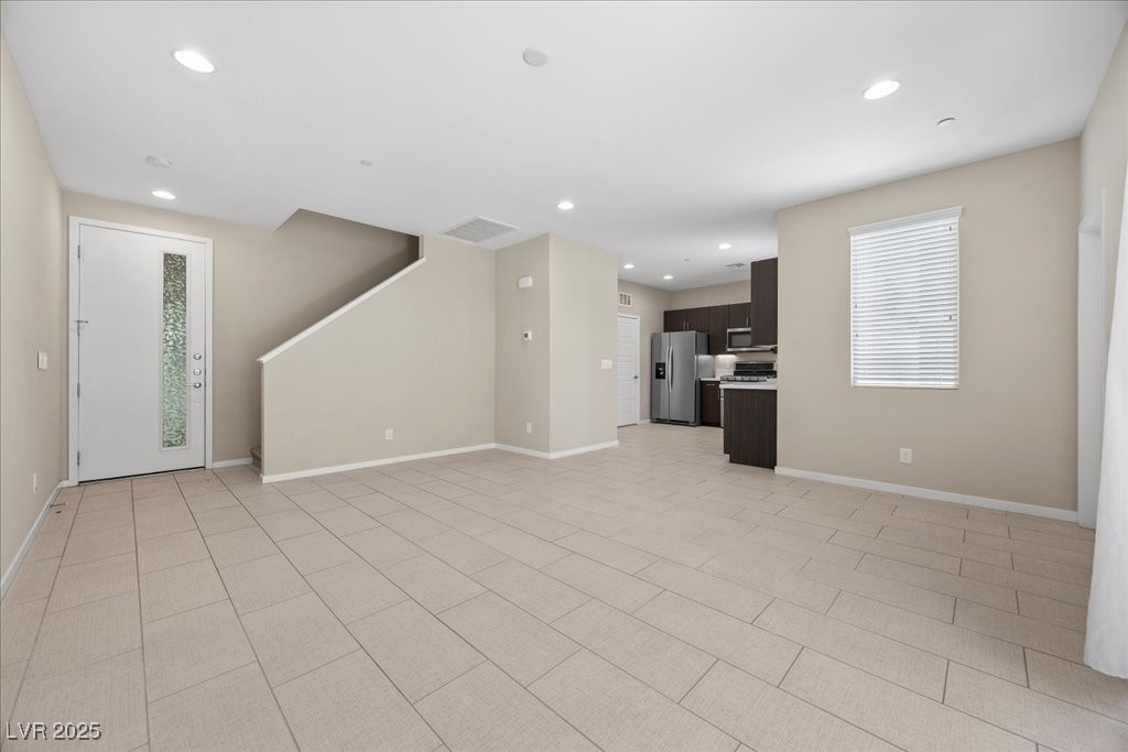 11236 Rainbow Peak Avenue 211