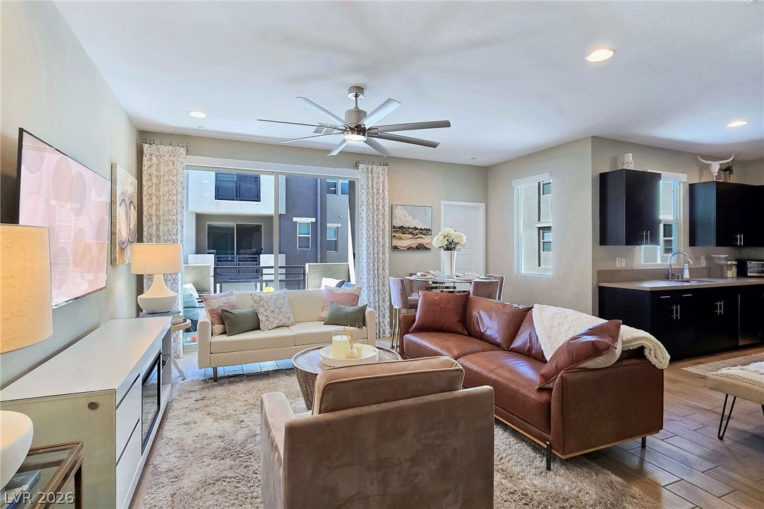 11256 Rainbow Peak Avenue 202