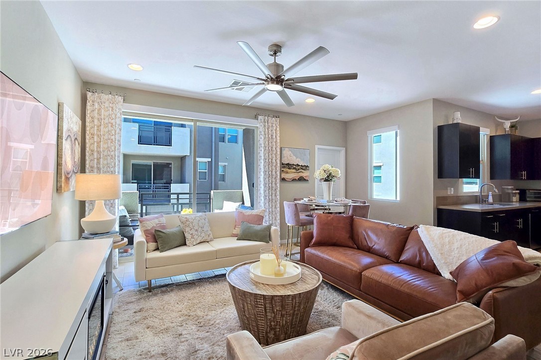 11256 Rainbow Peak Avenue 202