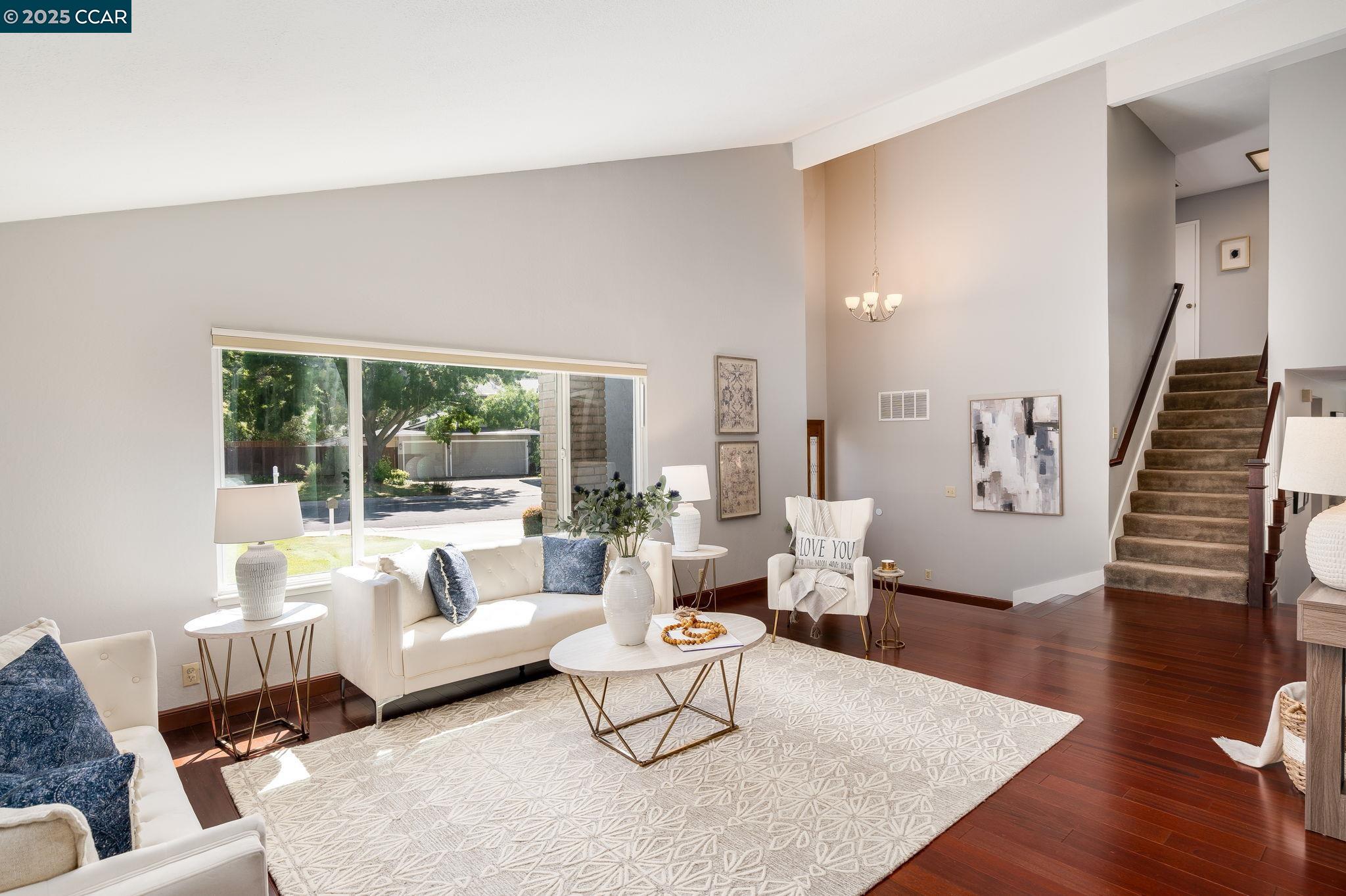 169 Larkwood Cir