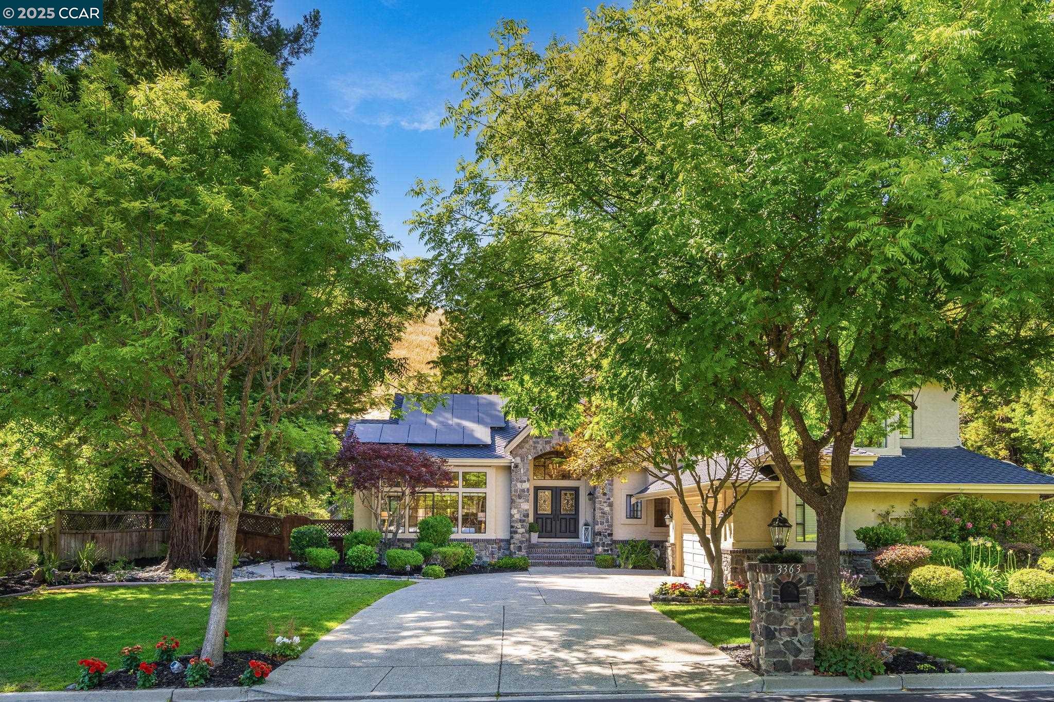 3363 Deer Hollow Dr