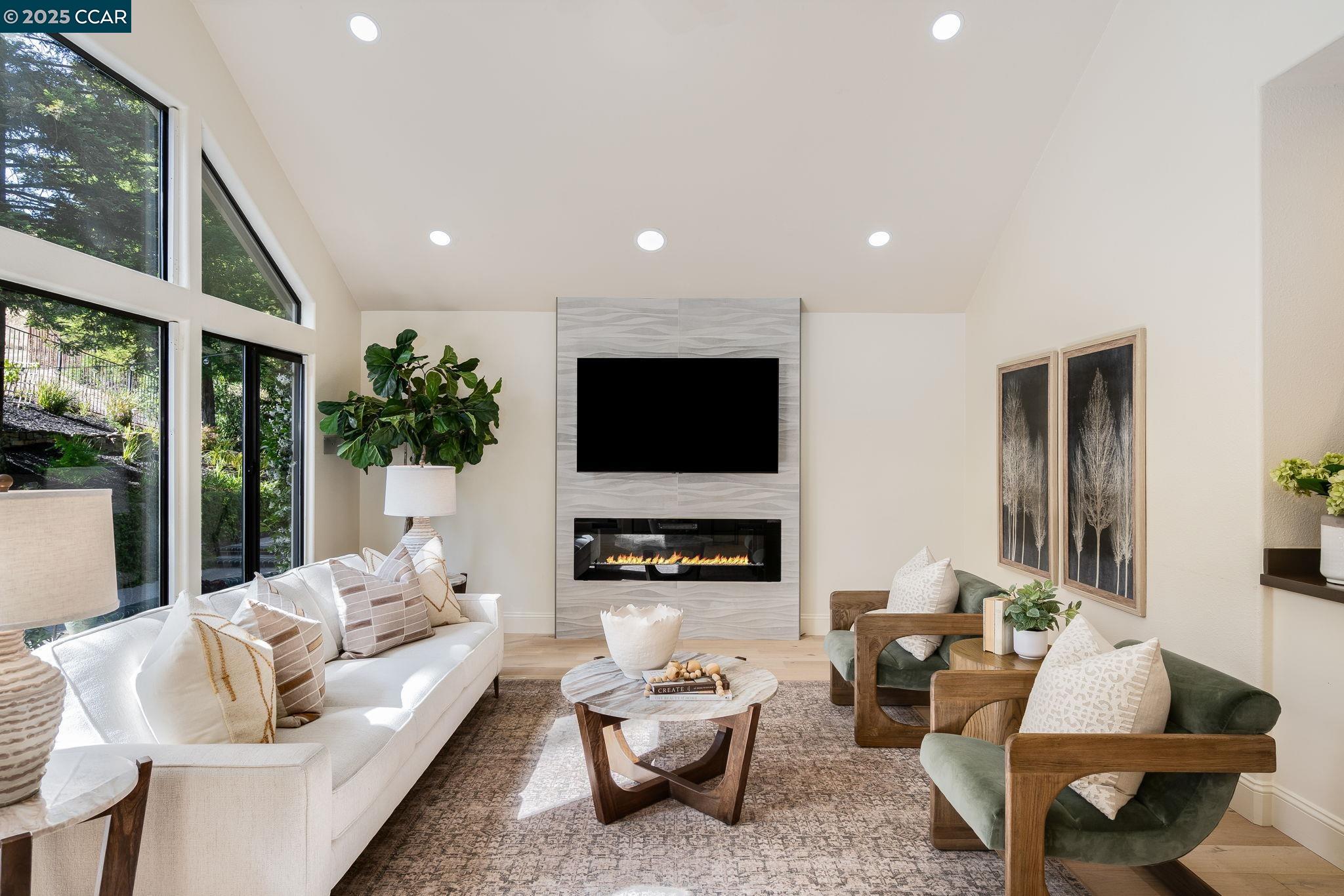 3363 Deer Hollow Dr