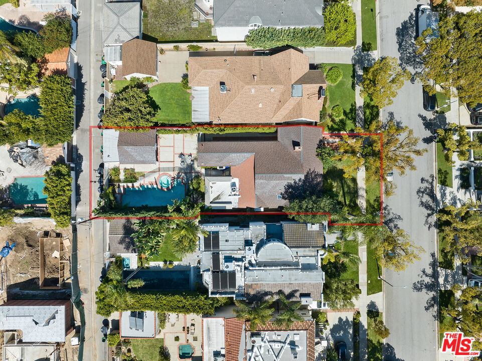 215 N Maple Dr