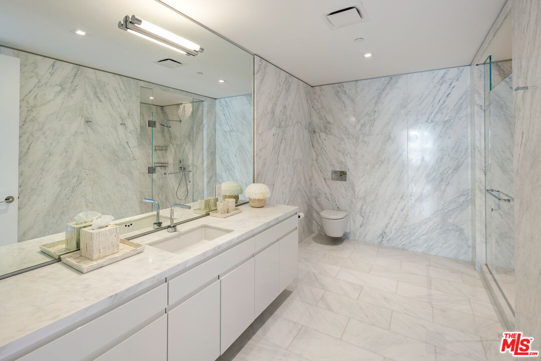 9000 W 3rd St Unit: 1101