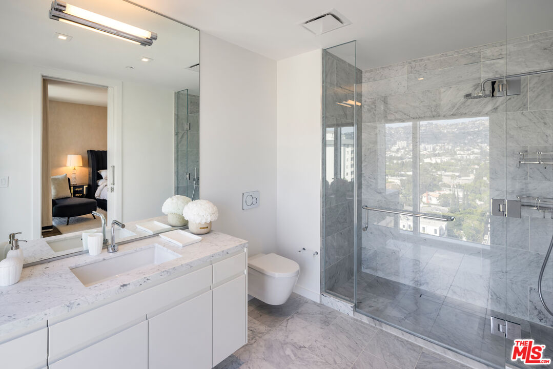 9000 W 3rd St Unit: 1101