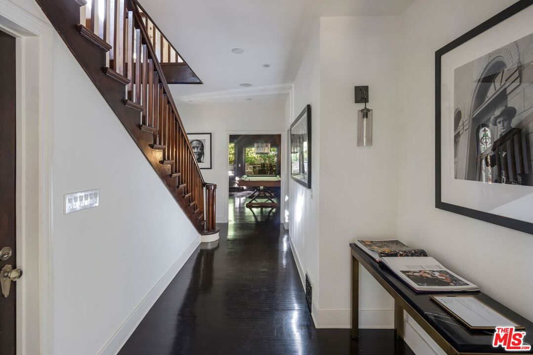 1930 Laurel Canyon Blvd