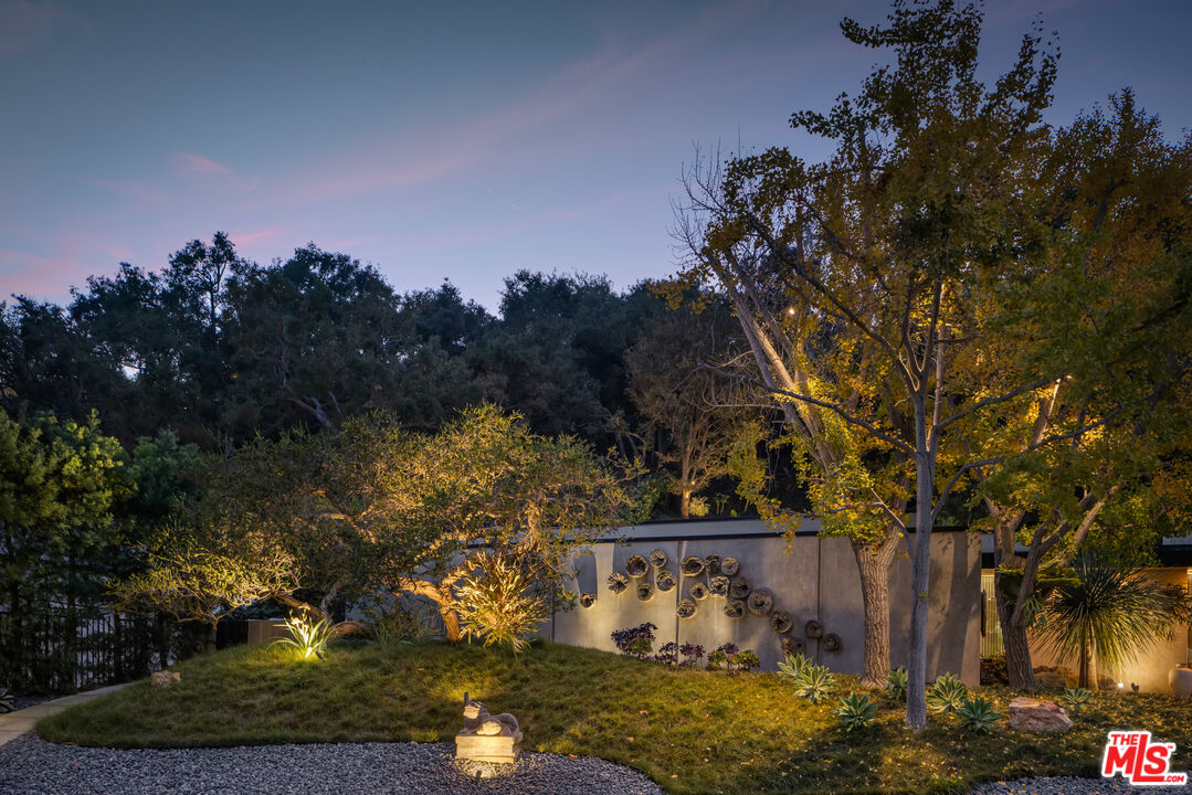 1087 Moraga Dr