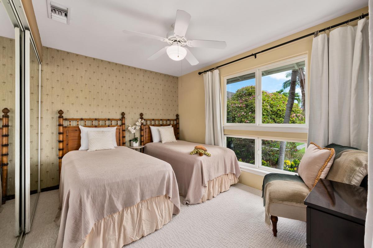75-6060 KUAKINI HWY F4
