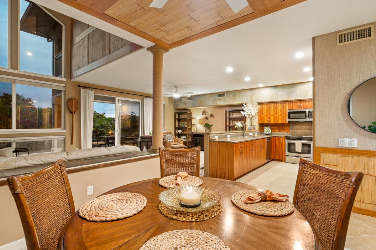 75-6060 KUAKINI HWY F4