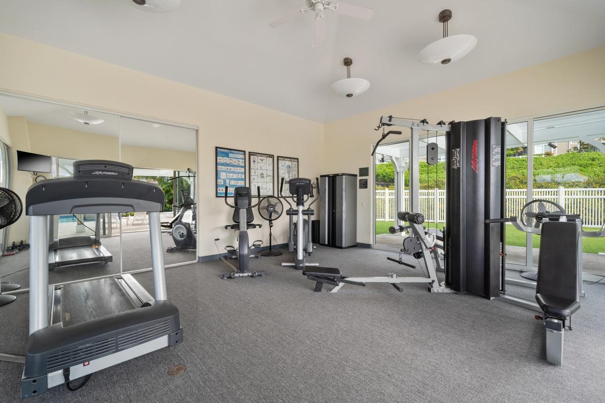 75-6060 KUAKINI HWY F4