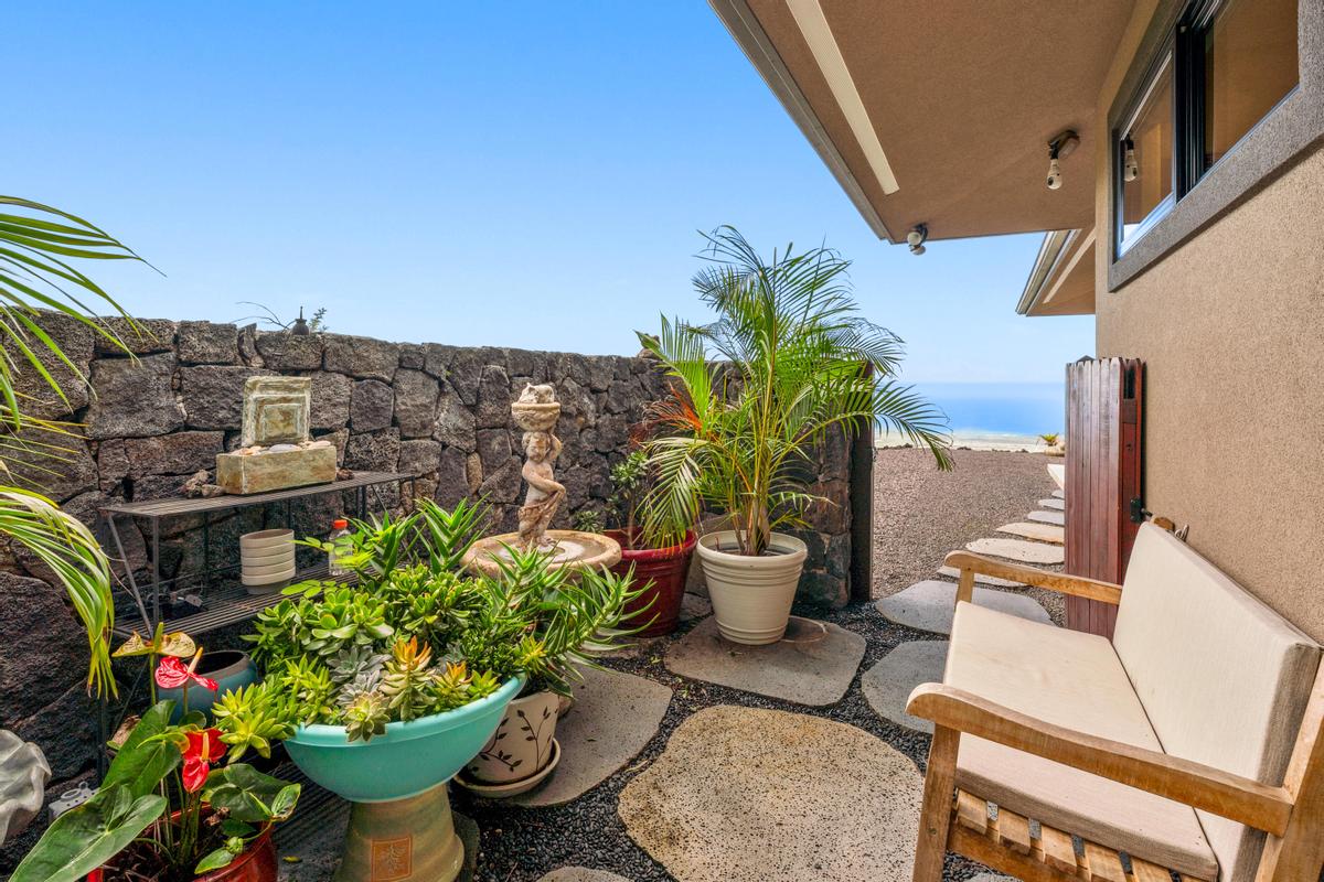 74-4735 KAIANIANI PL