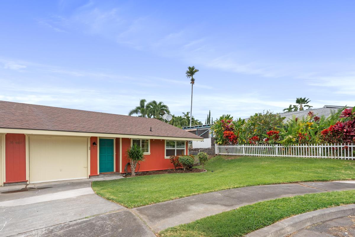 76-6119 ROYAL POINCIANA WAY 23A