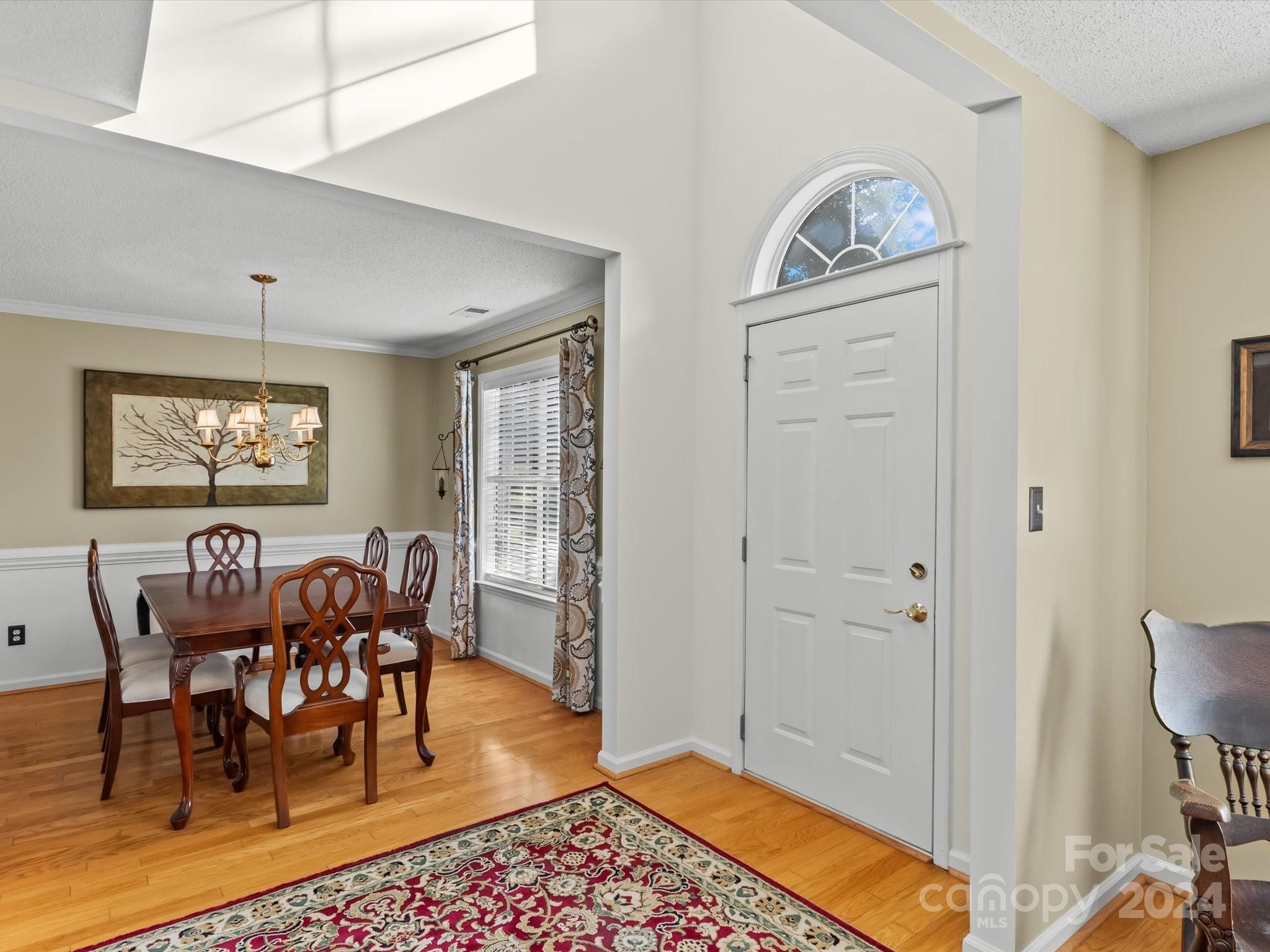 2811 Bathgate Lane