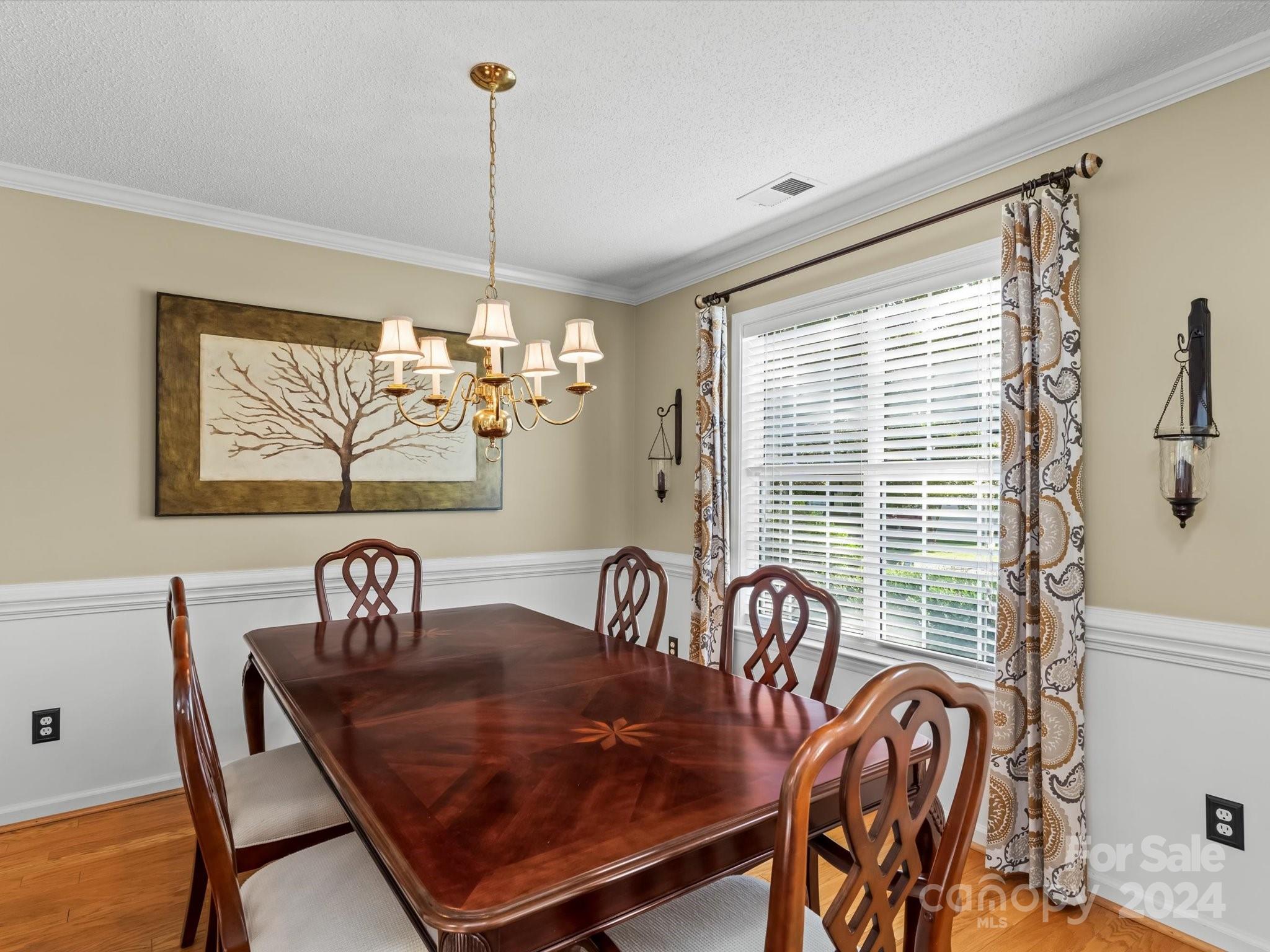 2811 Bathgate Lane