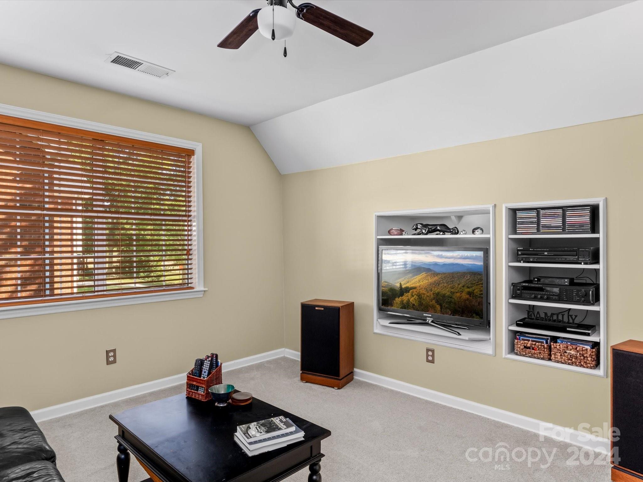 2811 Bathgate Lane