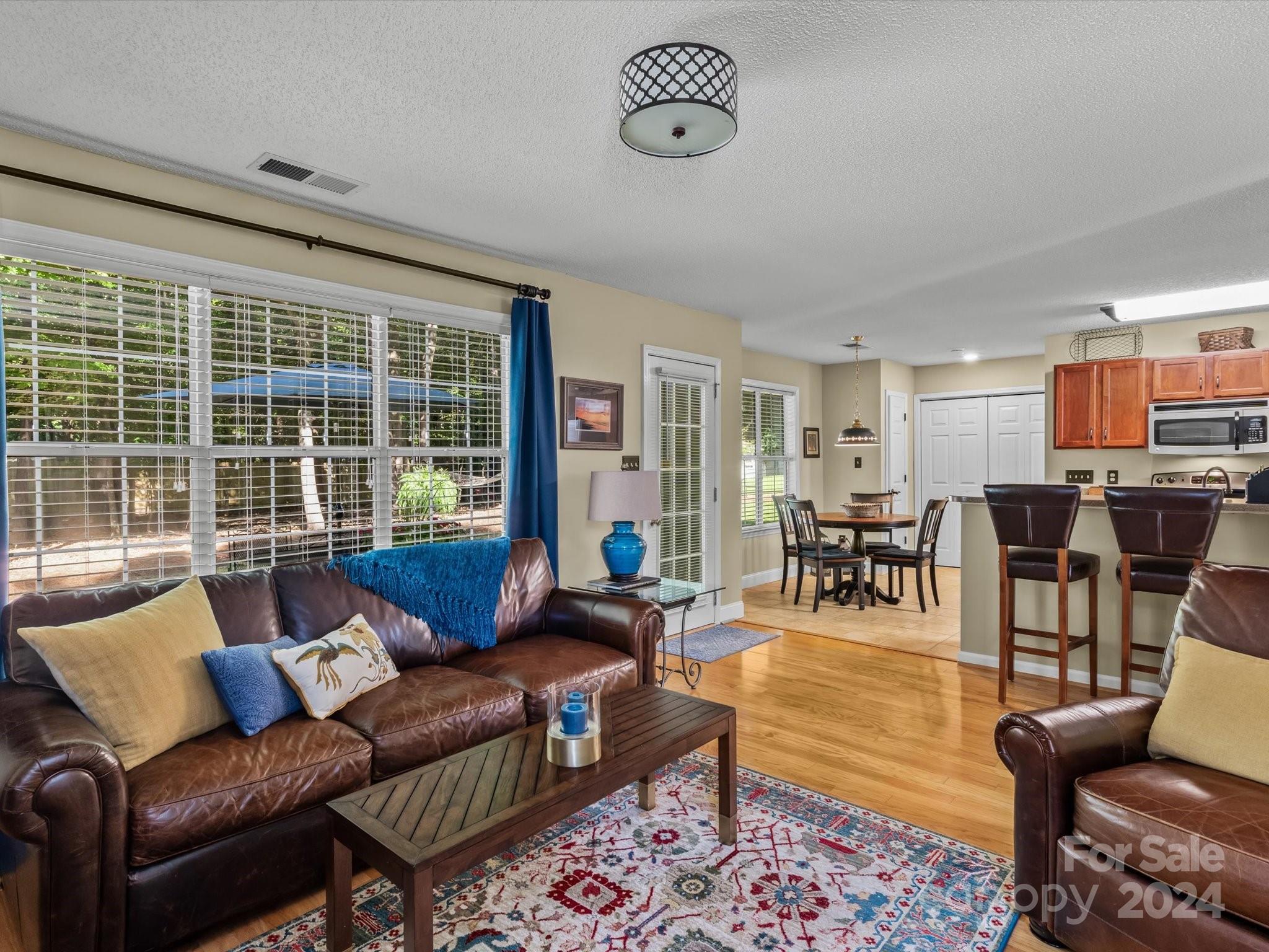 2811 Bathgate Lane