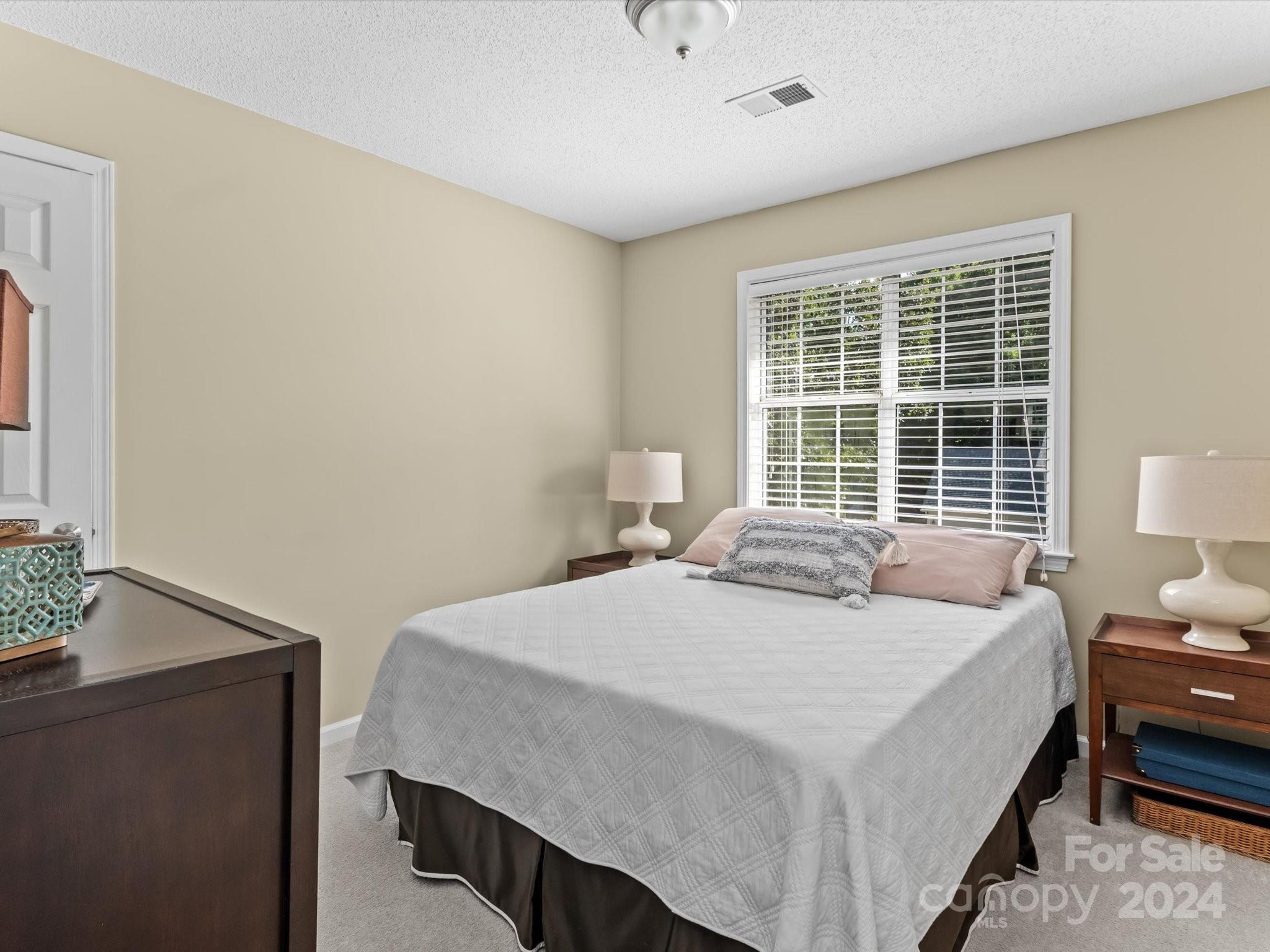 2811 Bathgate Lane