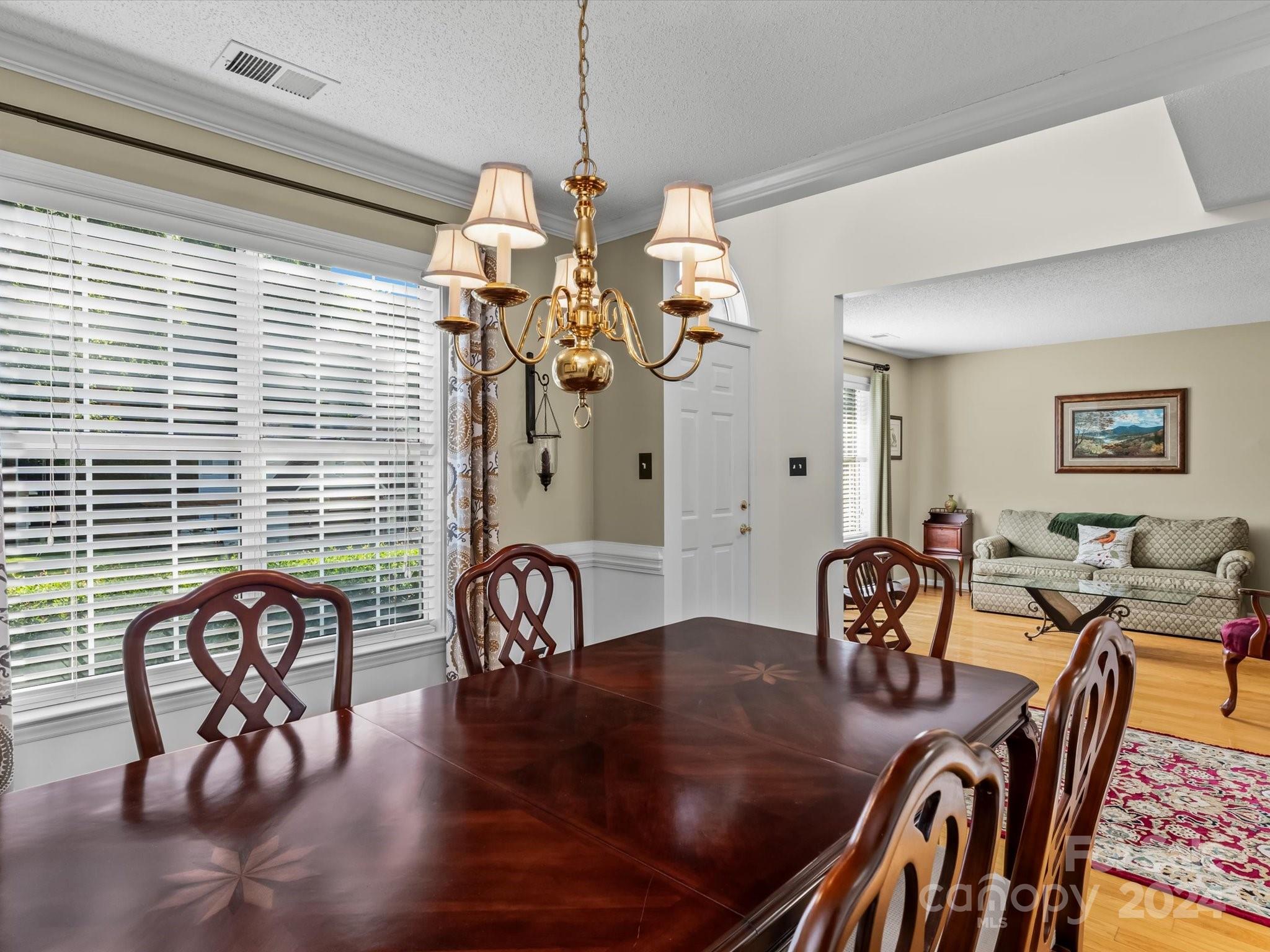 2811 Bathgate Lane