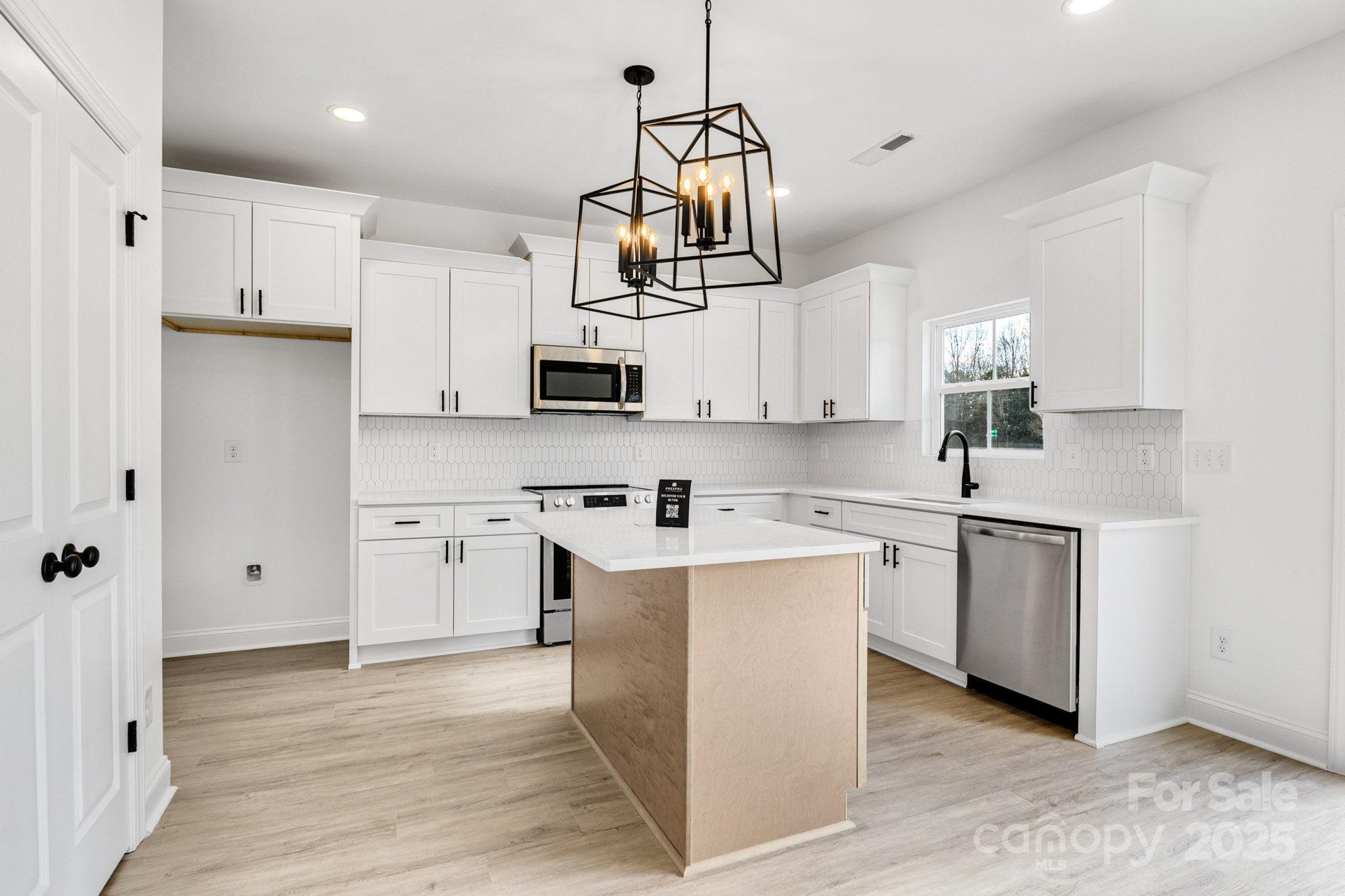 3070 Swallowtail Lane