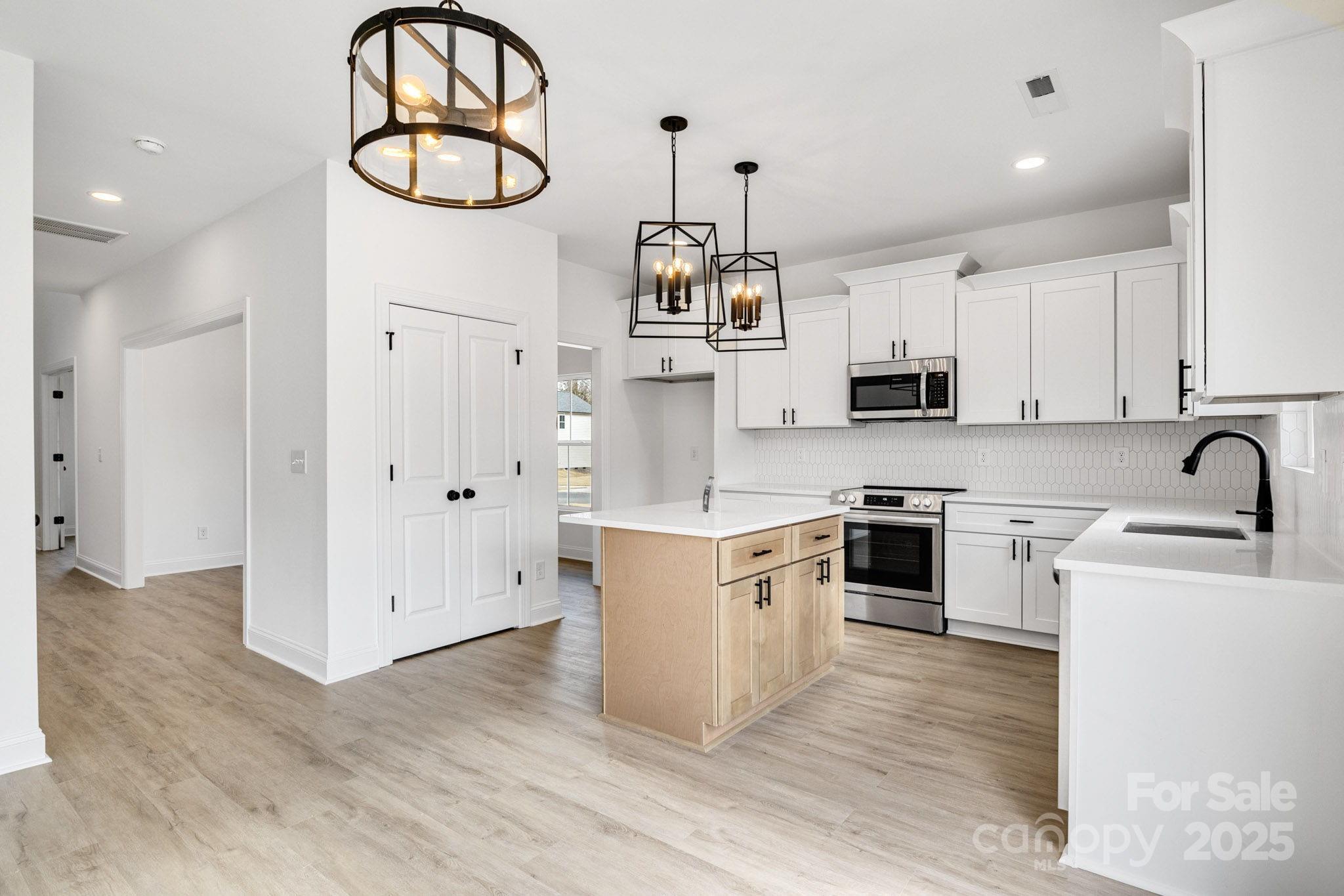 3070 Swallowtail Lane