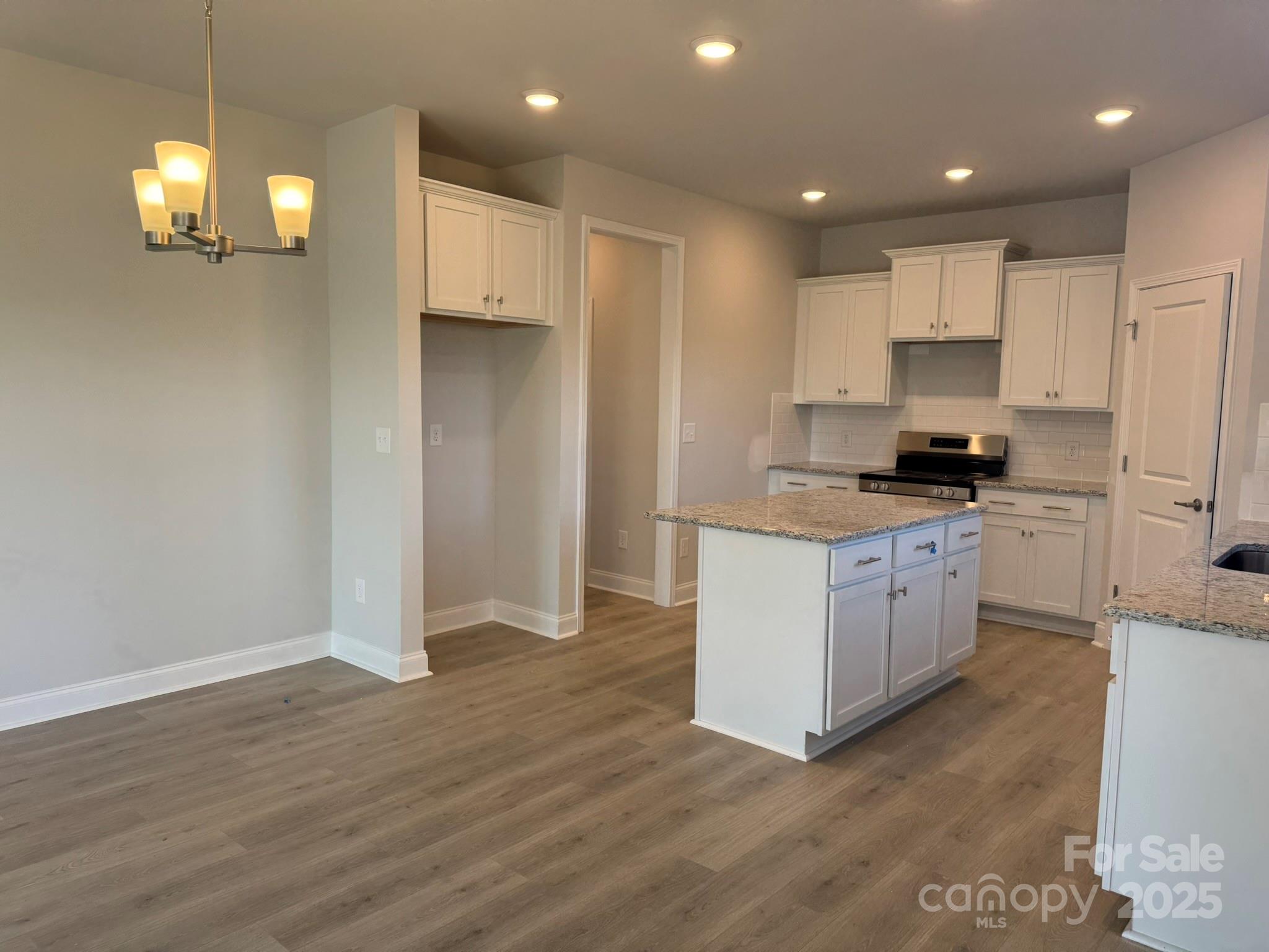 121 High Rock Court Unit: 08