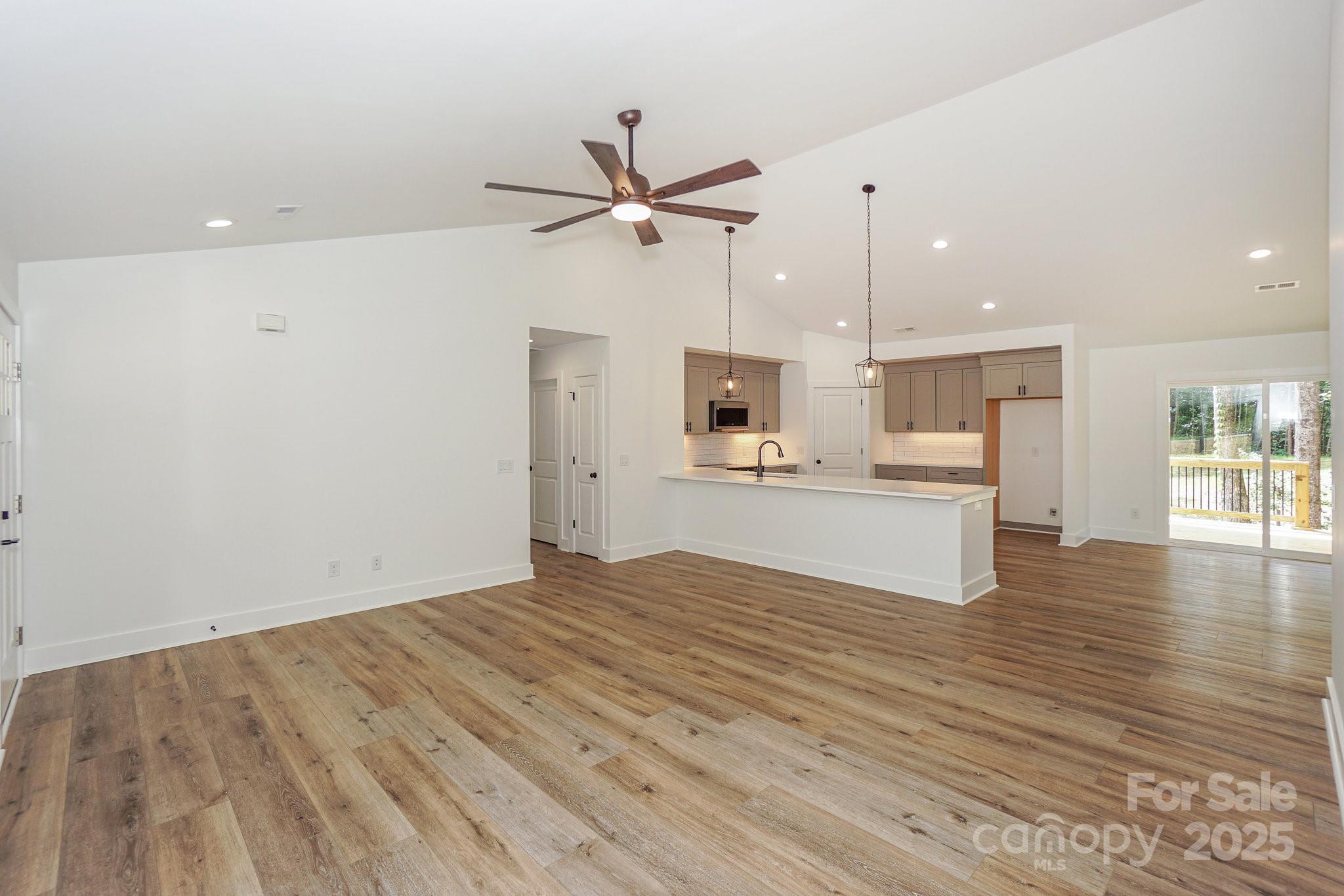 110 S Yadkin River Road