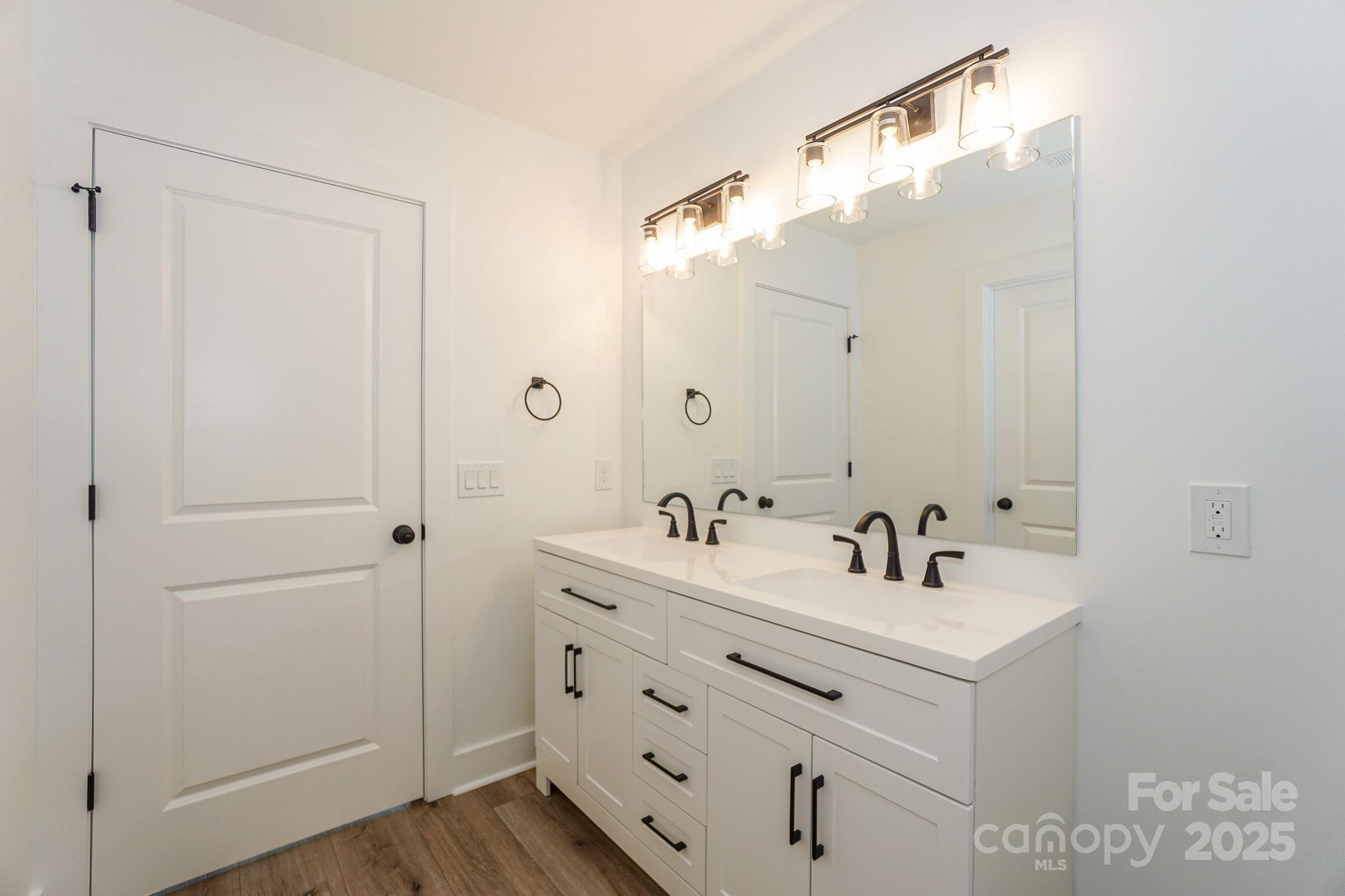 110 S Yadkin River Road