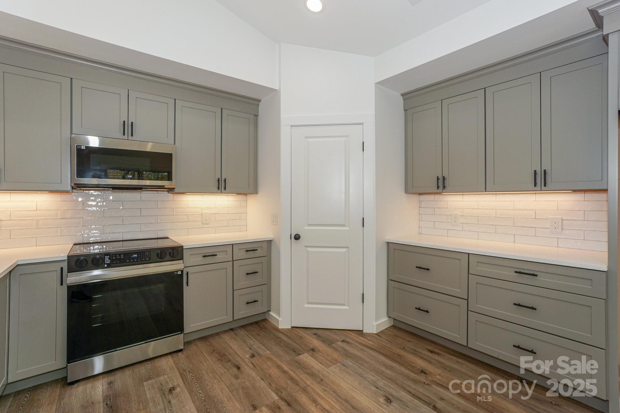 110 S Yadkin River Road