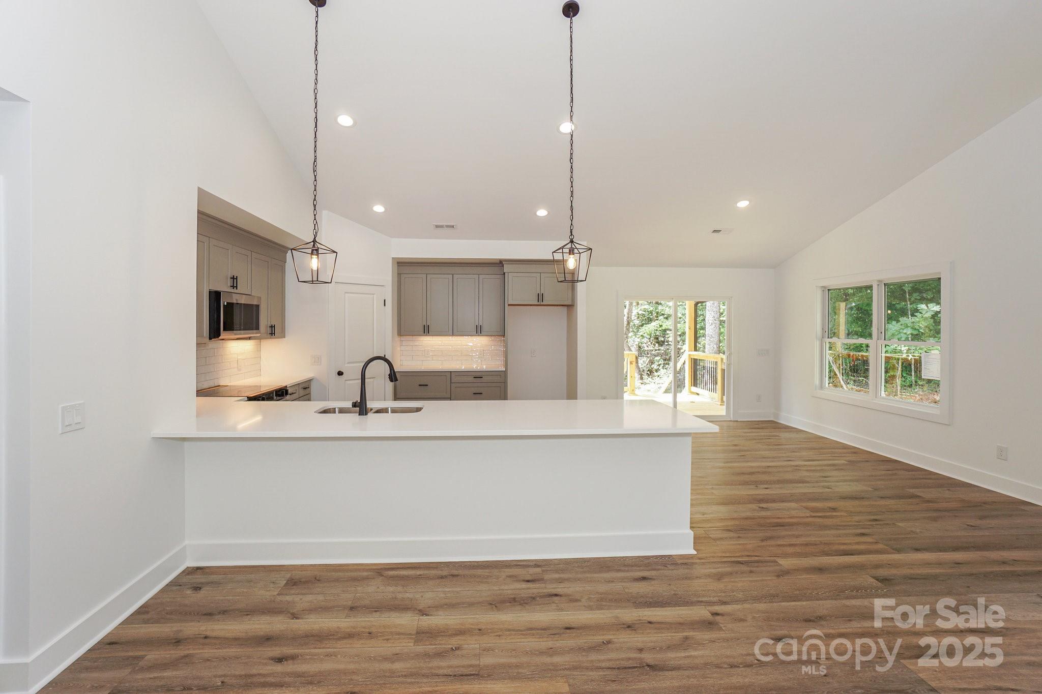 110 S Yadkin River Road