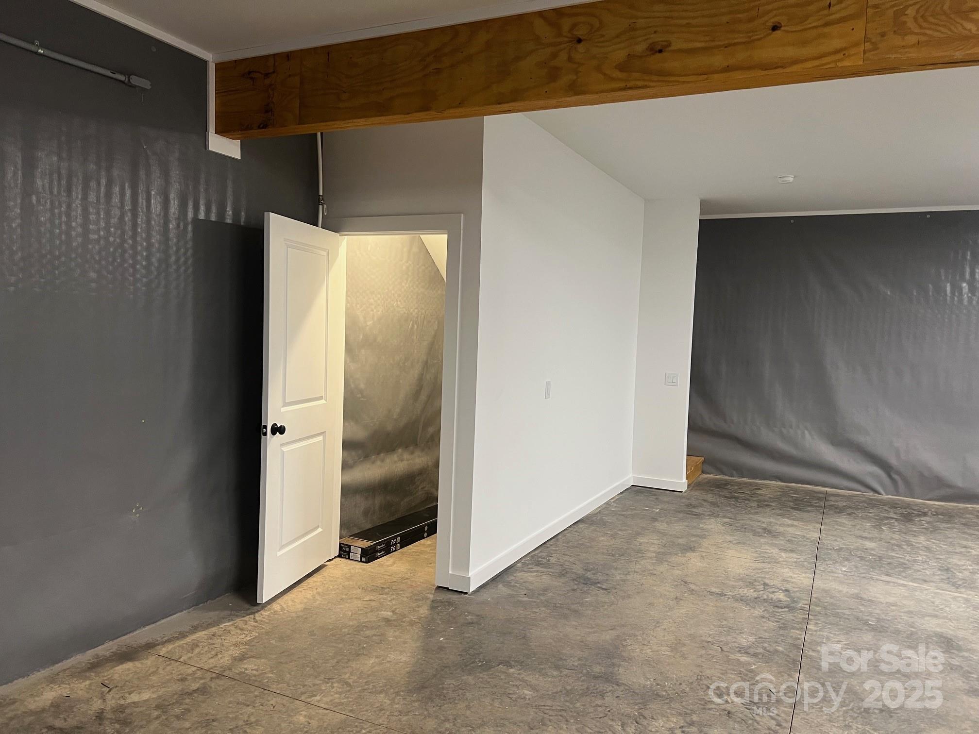 110 S Yadkin River Road