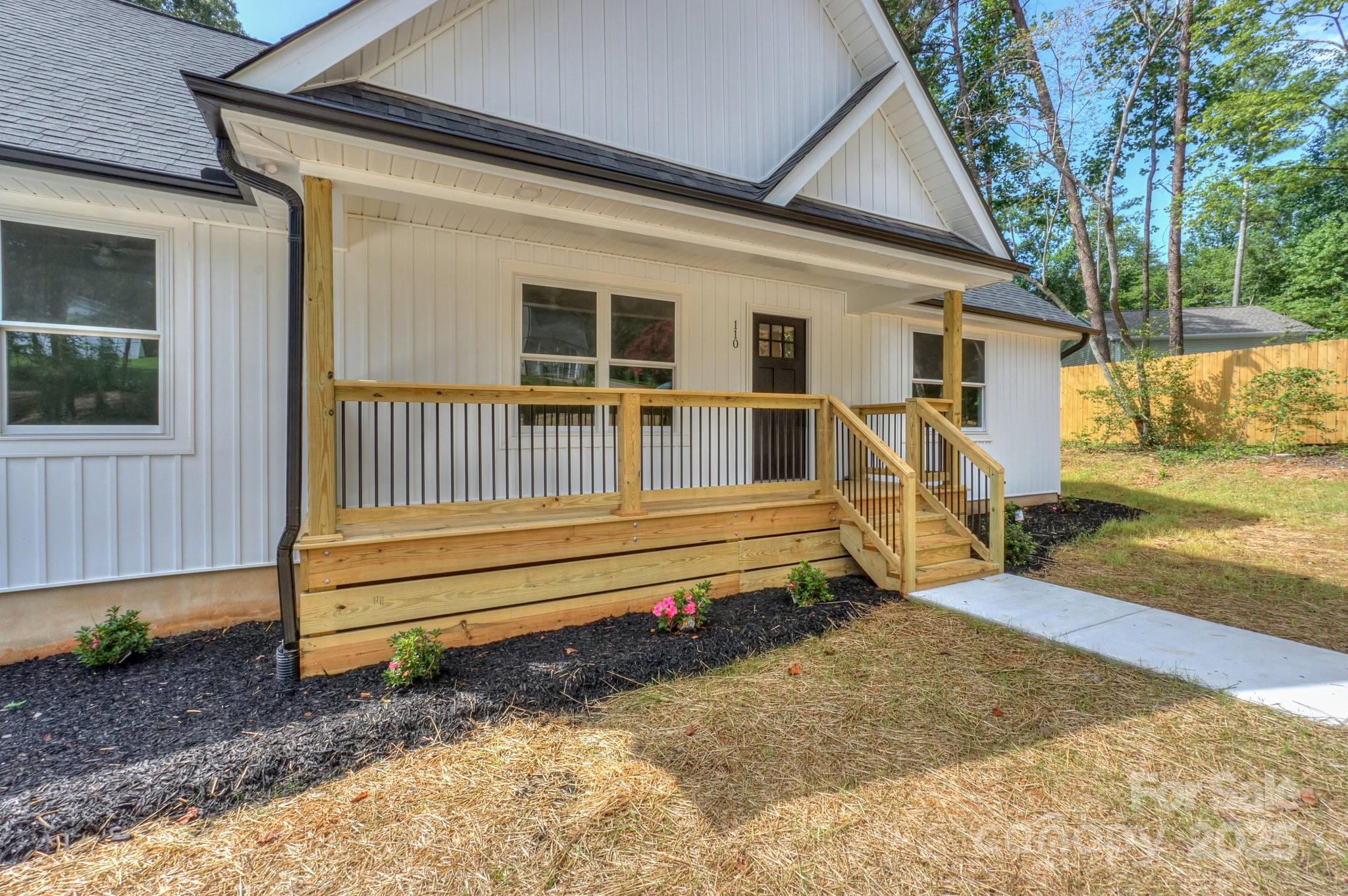 110 S Yadkin River Road