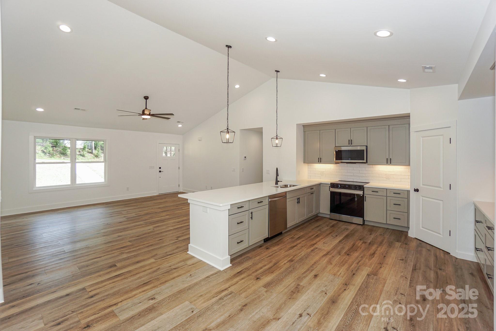 110 S Yadkin River Road