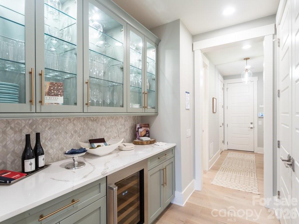 110 Willow View Loop