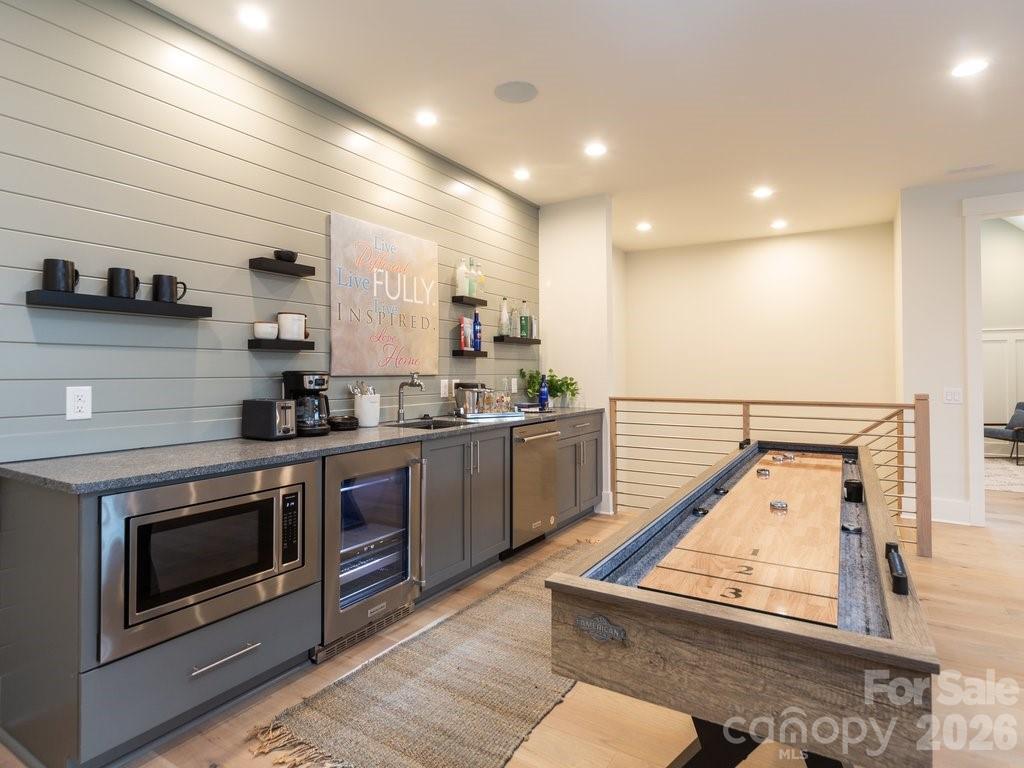 110 Willow View Loop