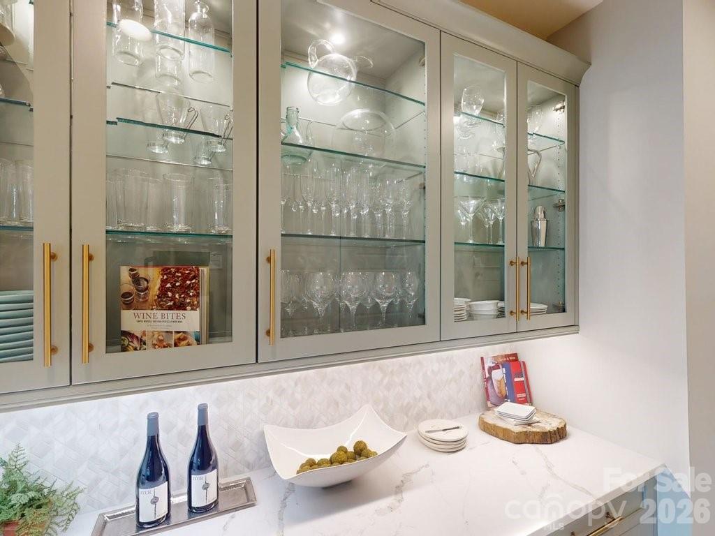 110 Willow View Loop