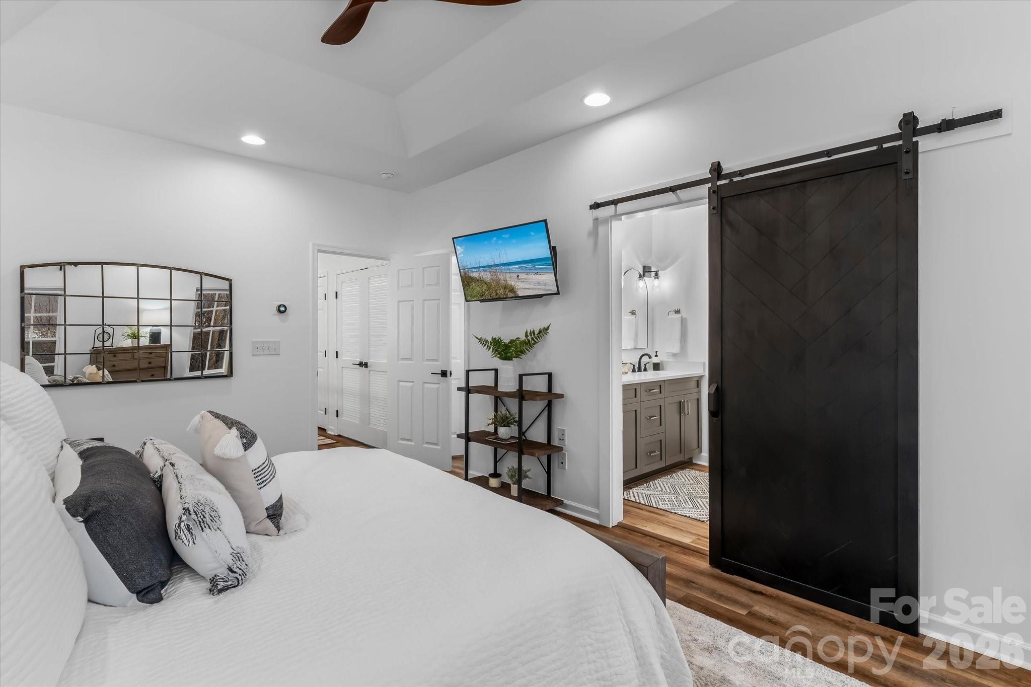 21556 Old Canal Street