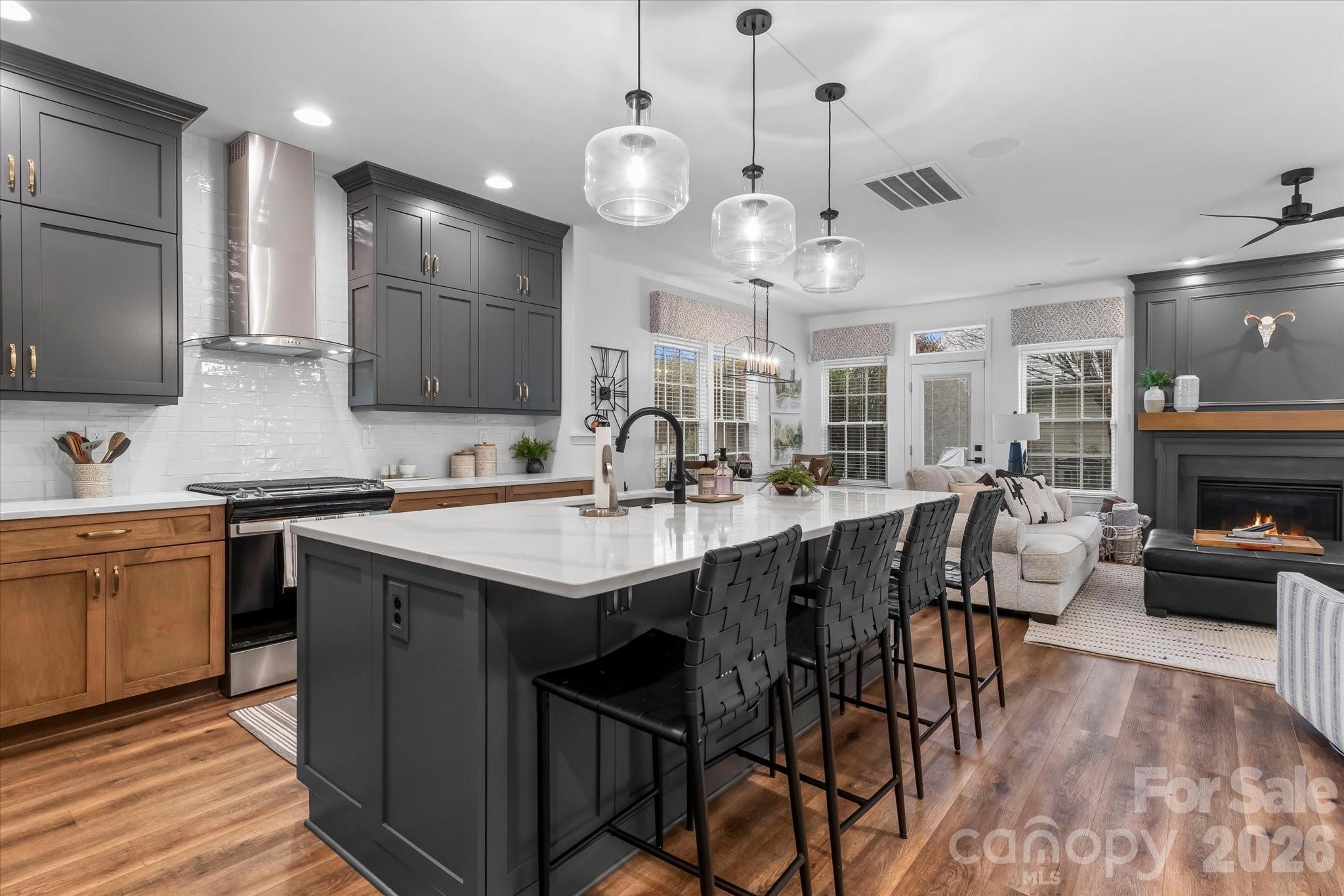 21556 Old Canal Street