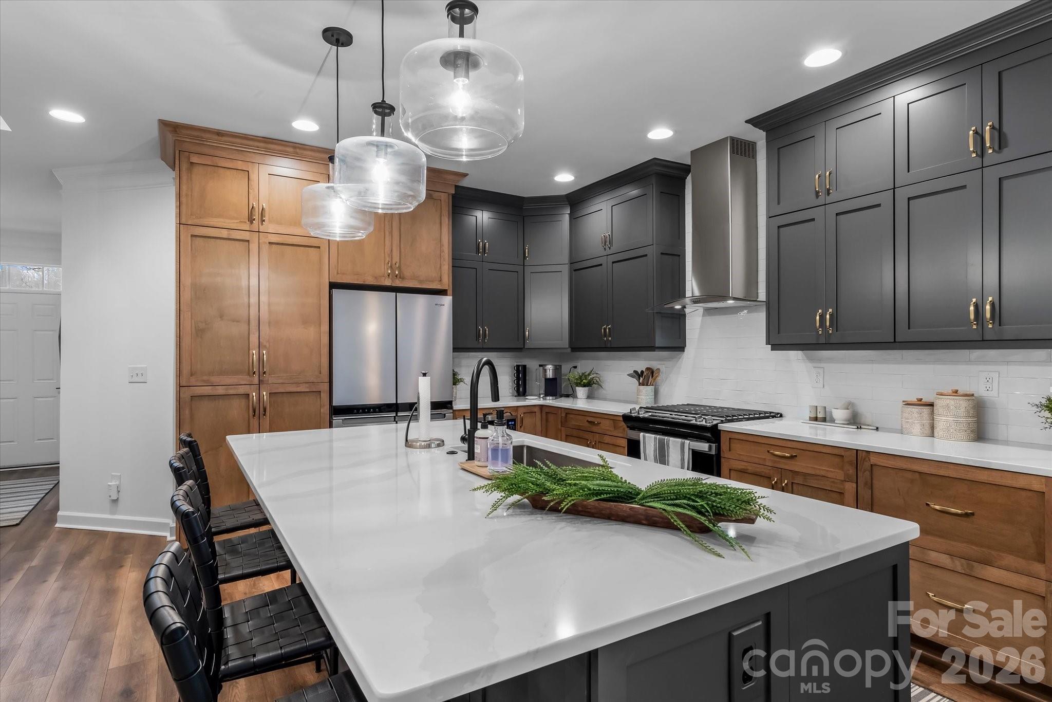 21556 Old Canal Street