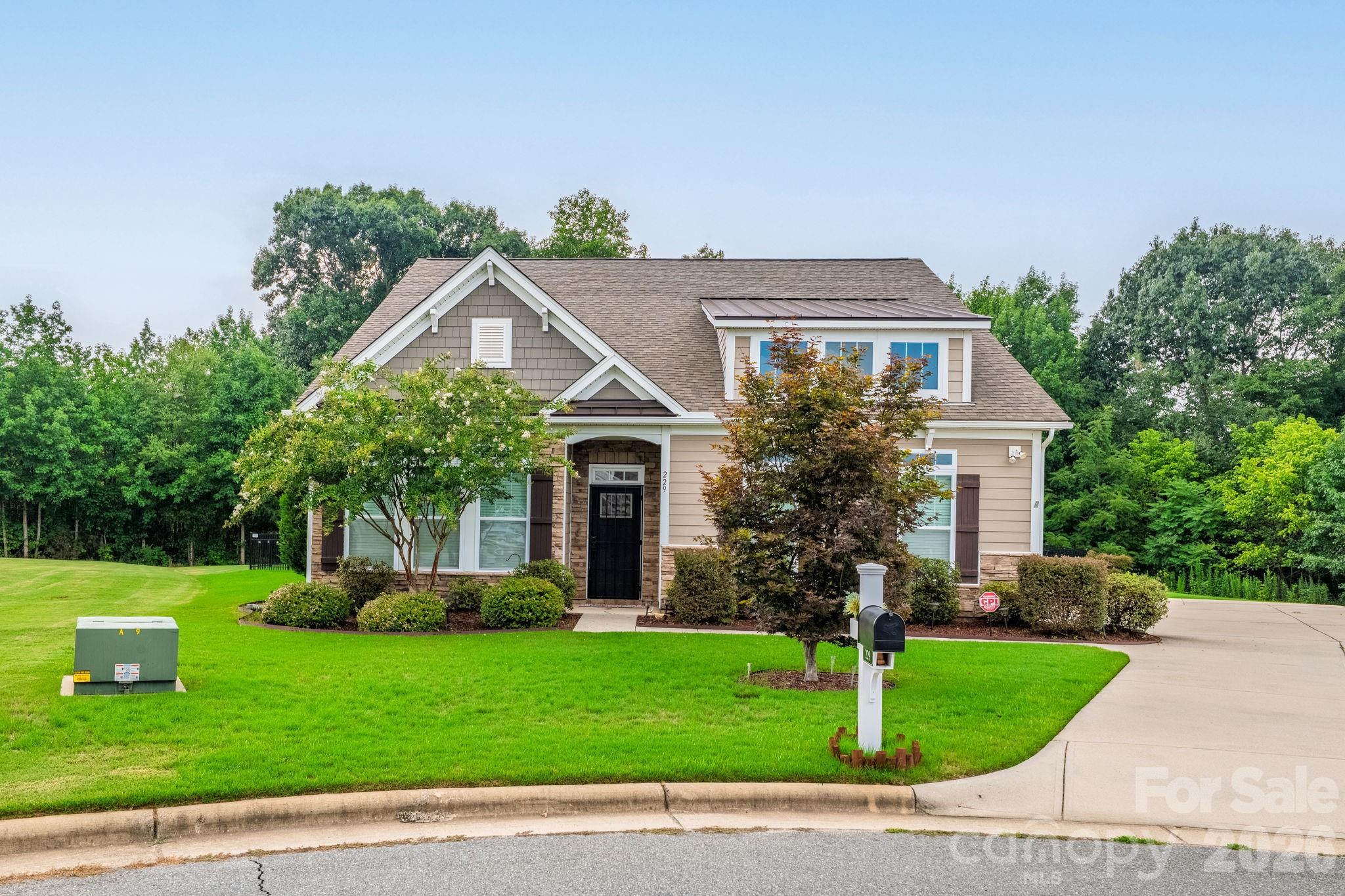 229 Hunters Hill Drive