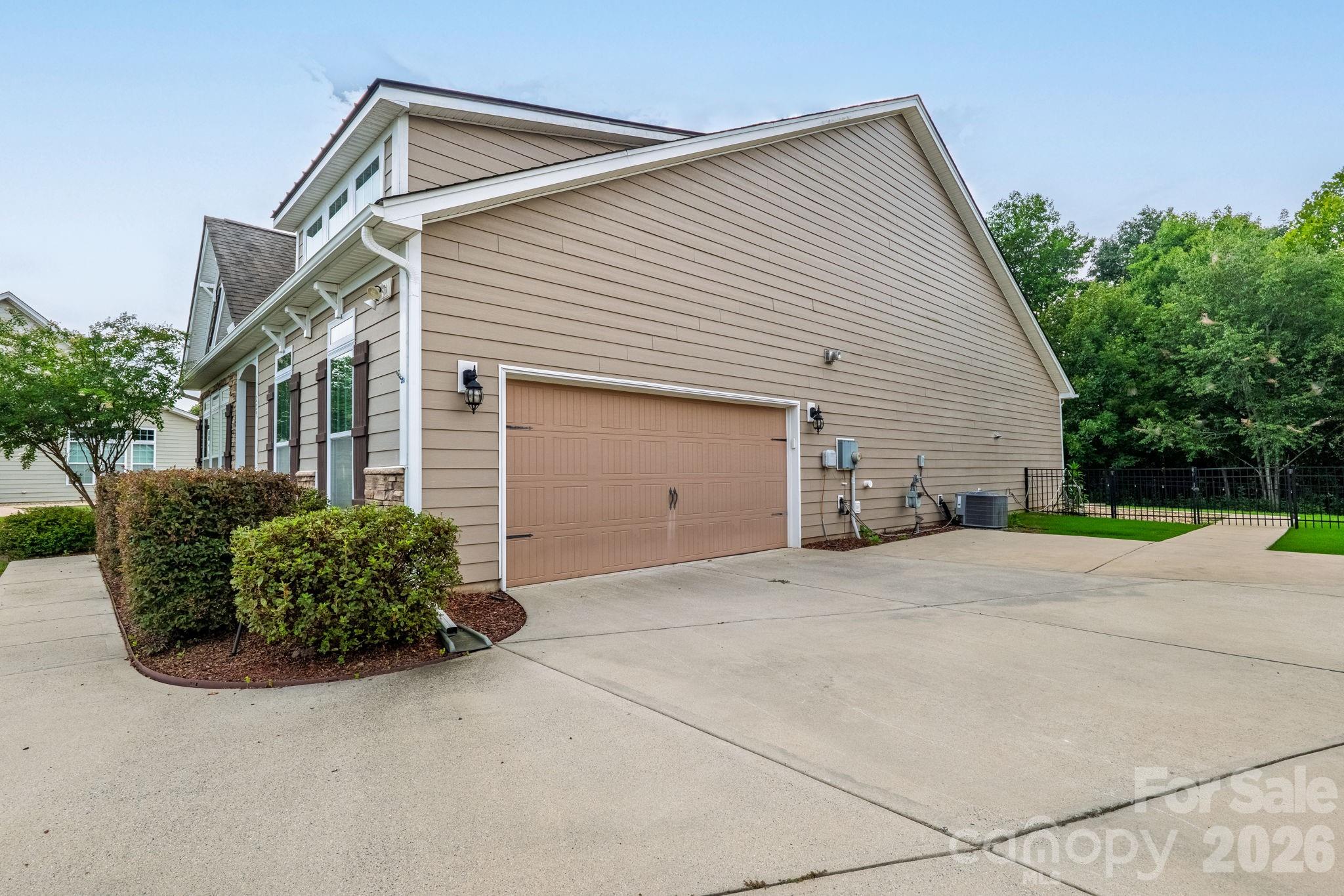 229 Hunters Hill Drive