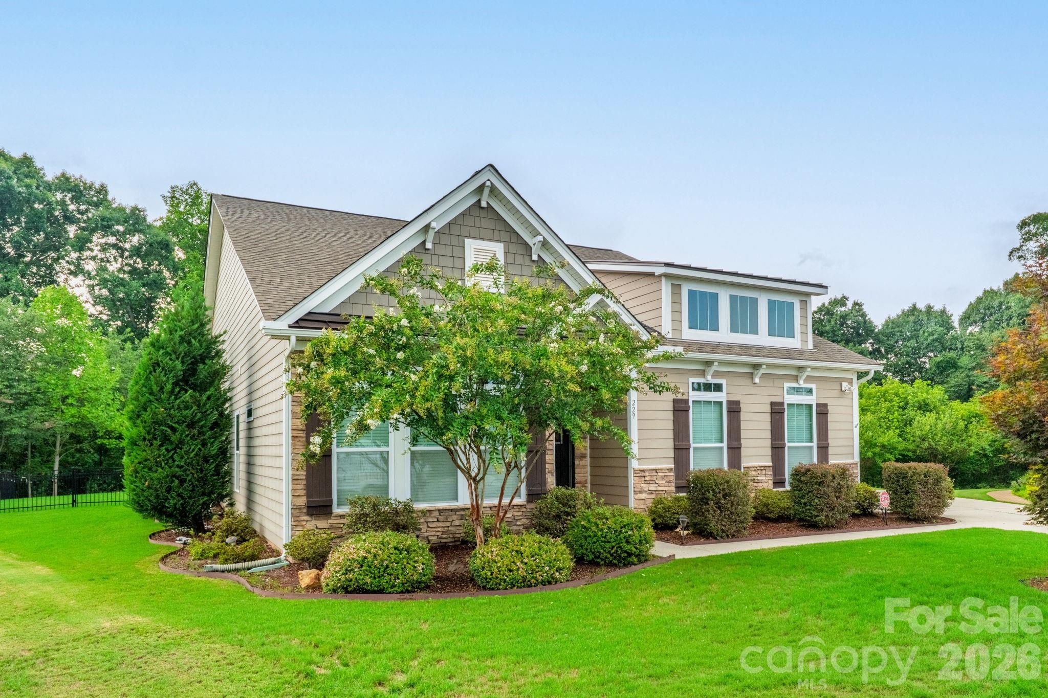 229 Hunters Hill Drive