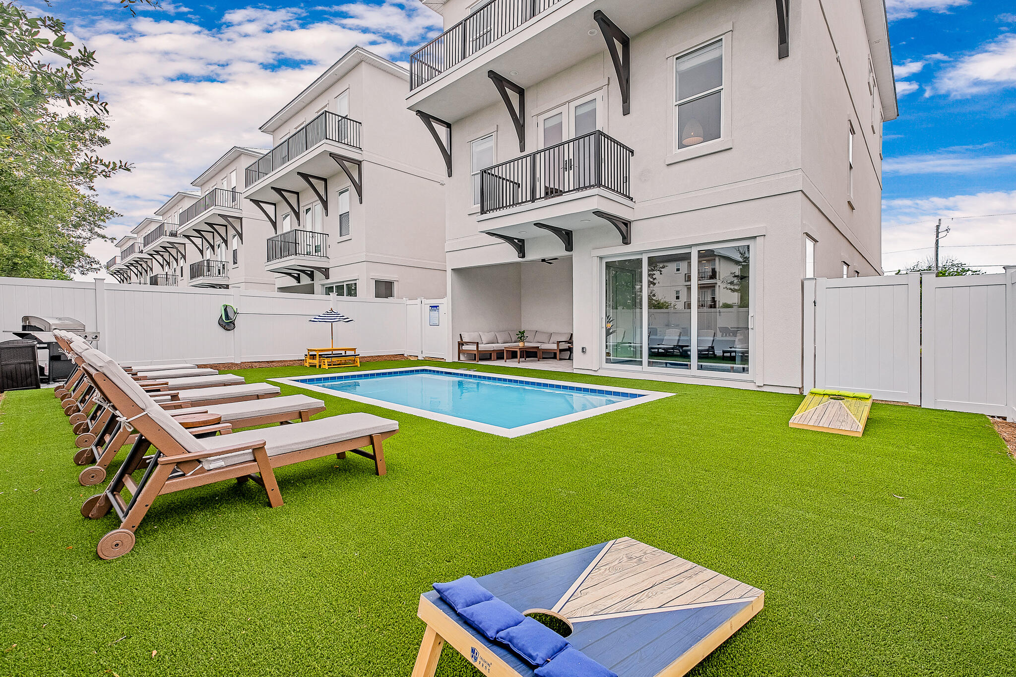 17 Boswells Court