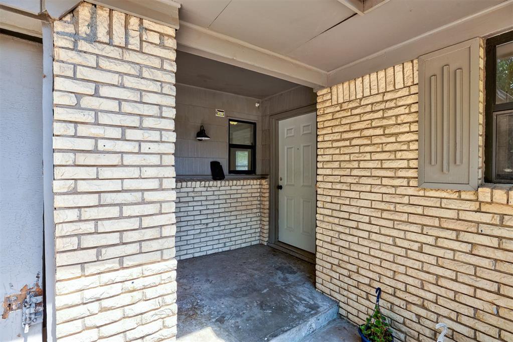 245 NW 80th Corner