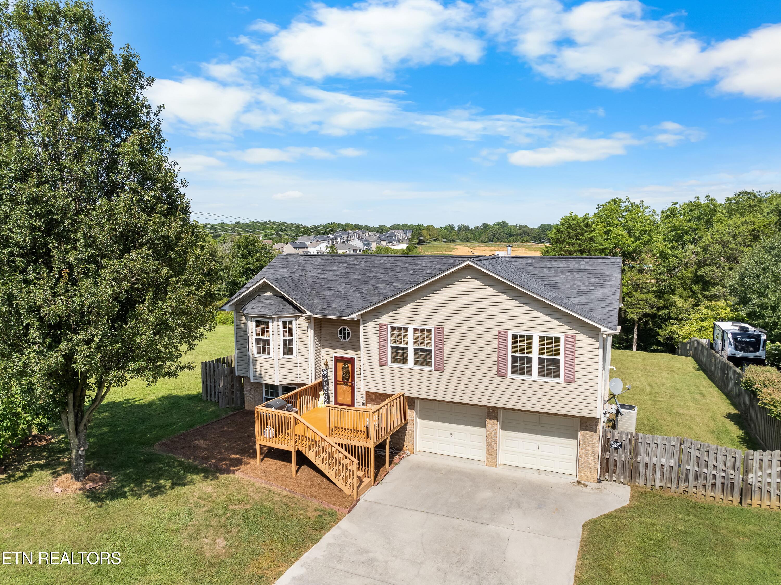 6844 Rambling Brooks Lane