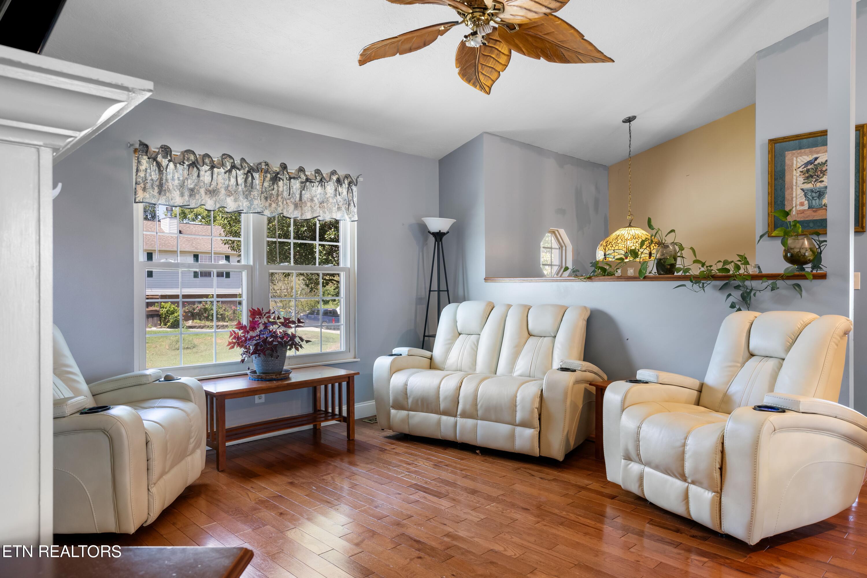 6844 Rambling Brooks Lane
