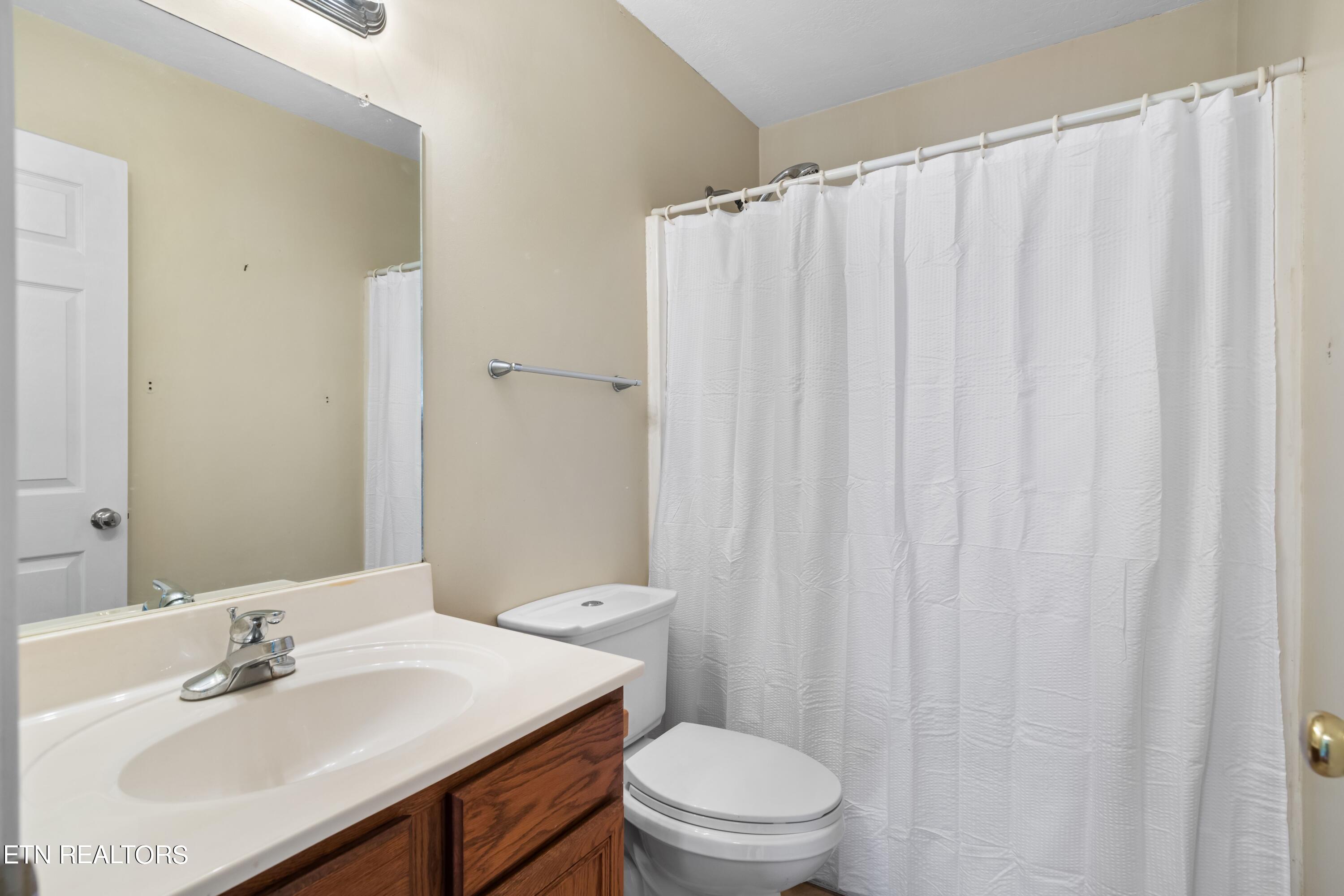 6844 Rambling Brooks Lane