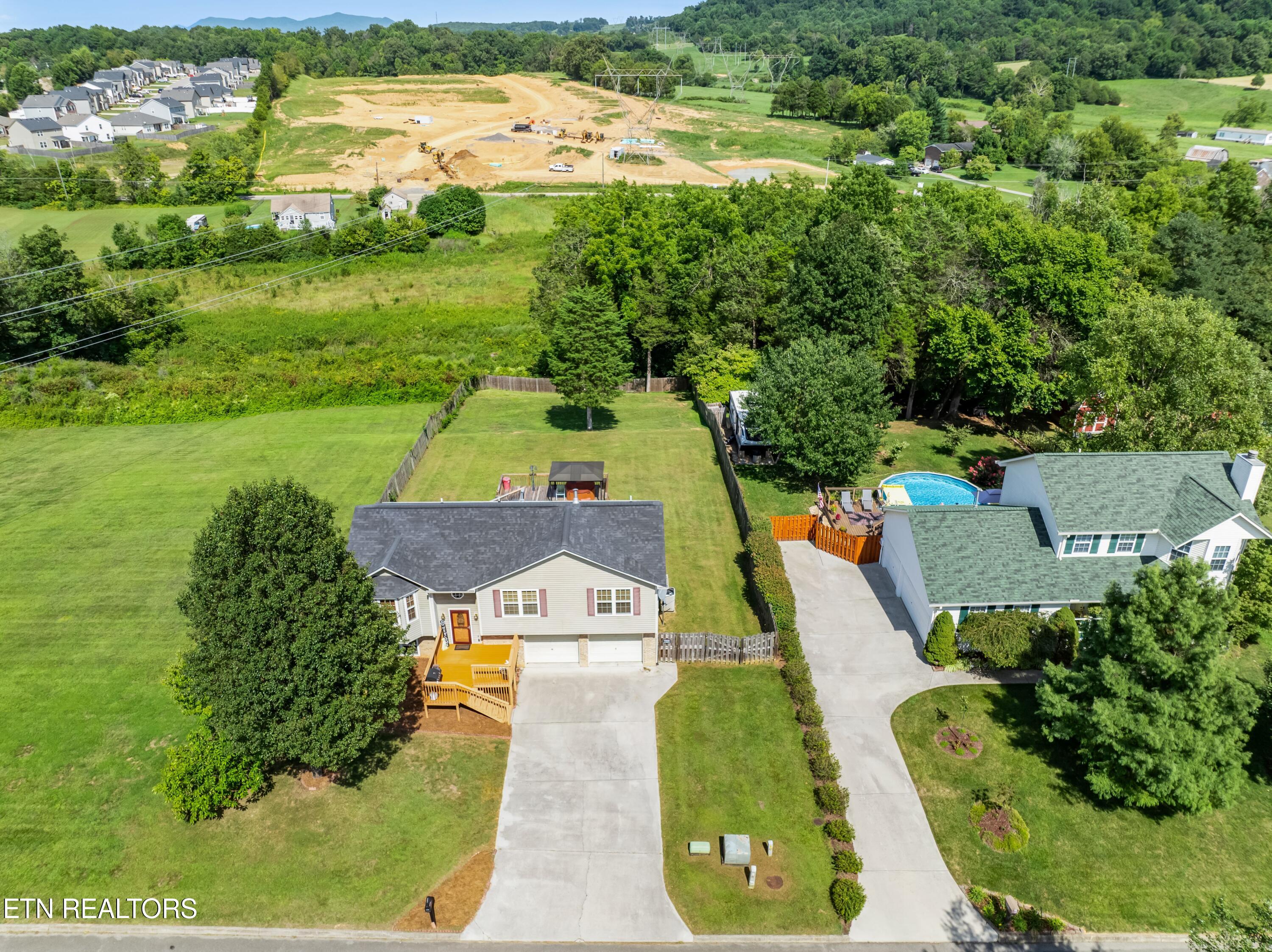6844 Rambling Brooks Lane