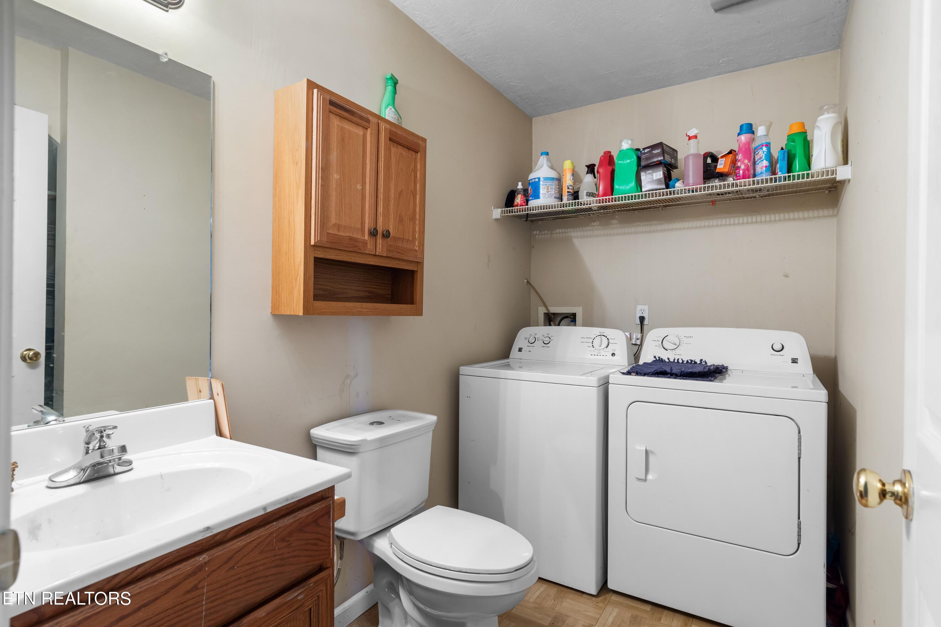 6844 Rambling Brooks Lane