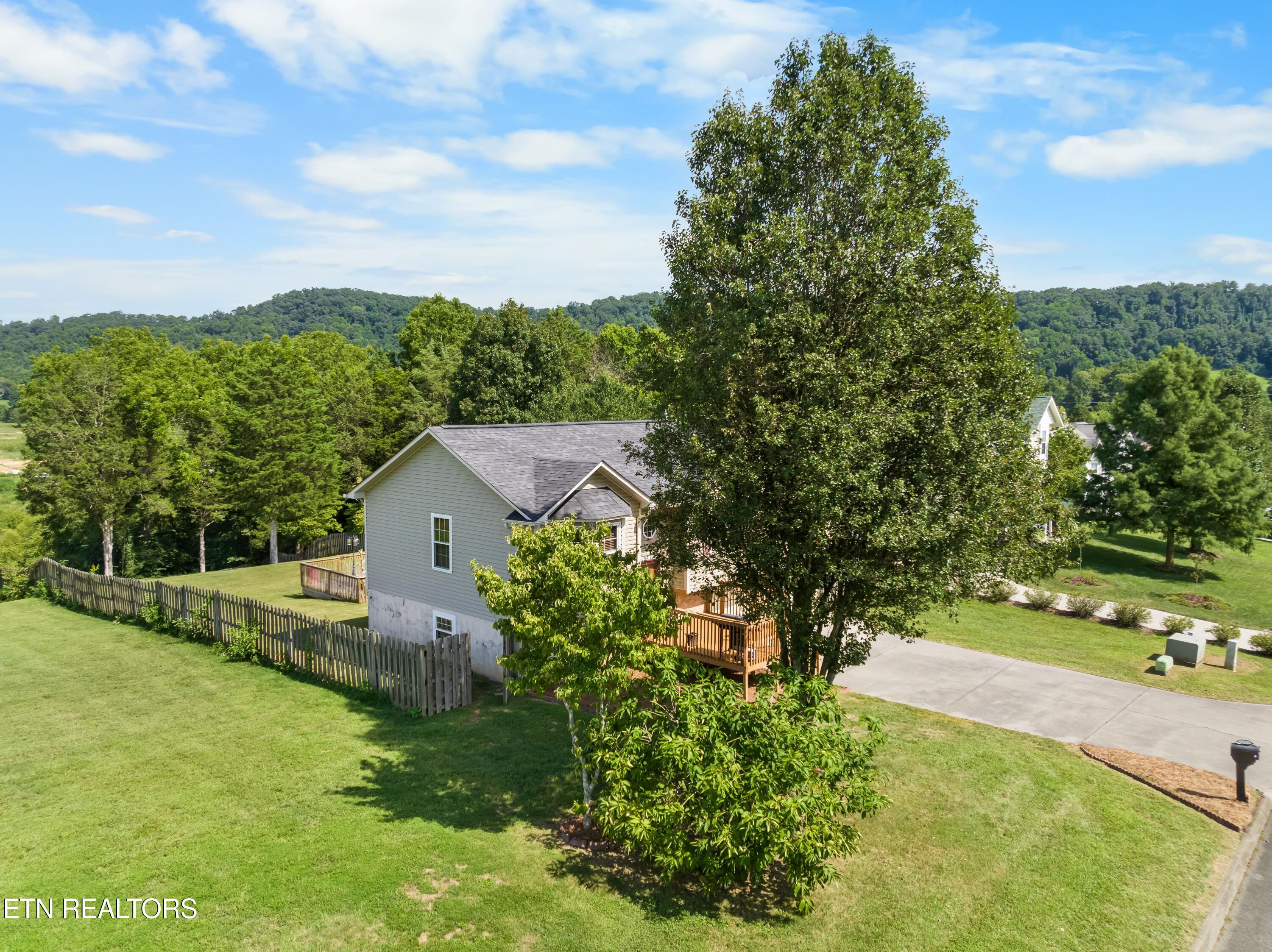 6844 Rambling Brooks Lane