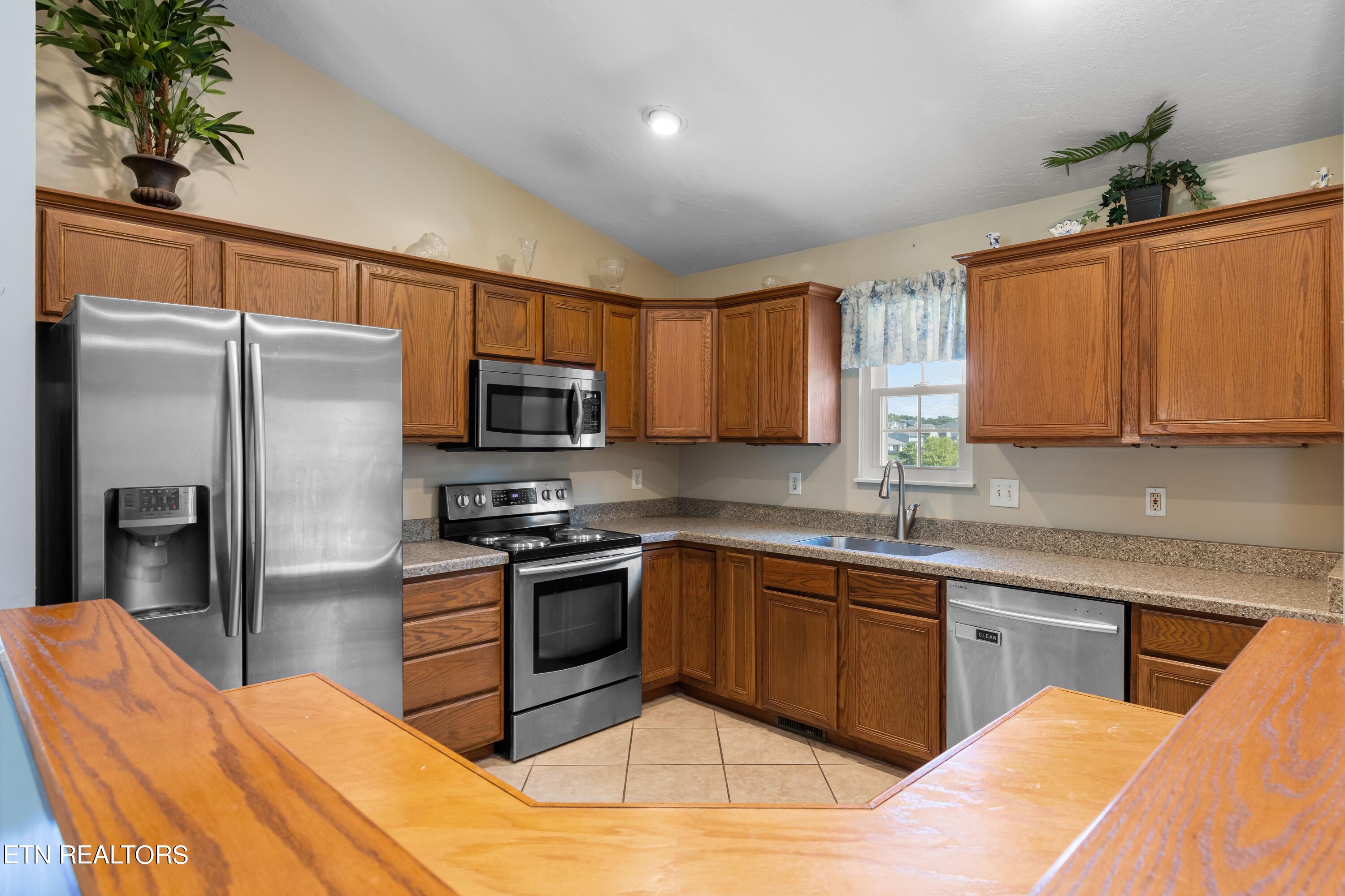 6844 Rambling Brooks Lane